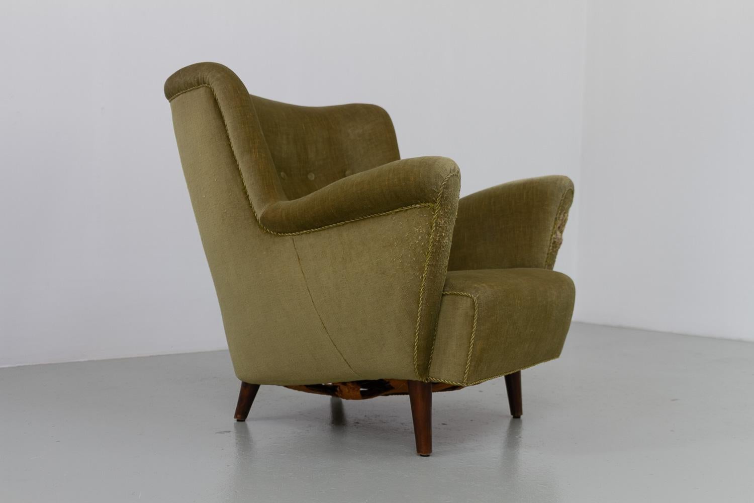 Danish Art Deco Velvet Lounge Chair, 1940s. For Sale 12