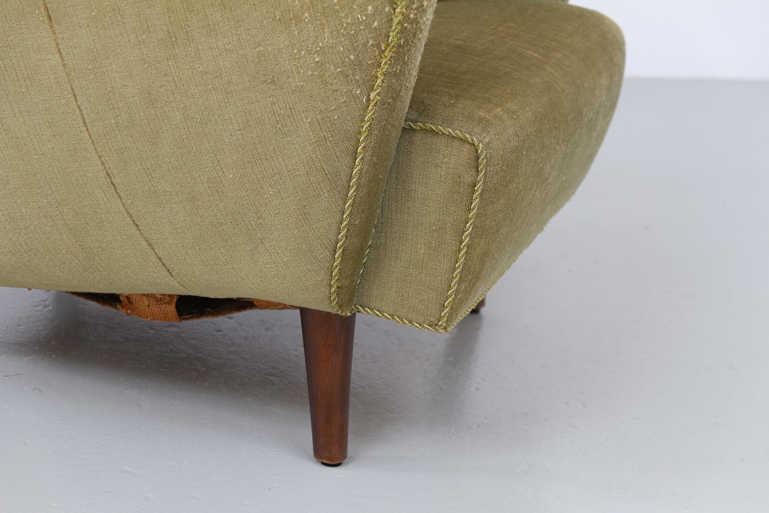 Danish Art Deco Velvet Lounge Chair, 1940s. For Sale 2