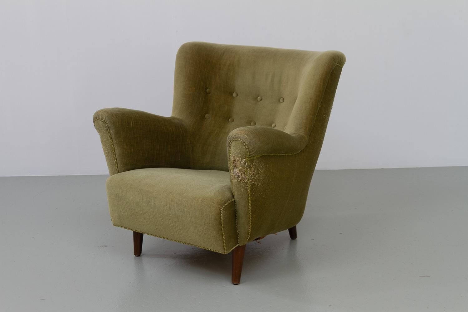 Danish Art Deco Velvet Lounge Chair, 1940s. For Sale 3