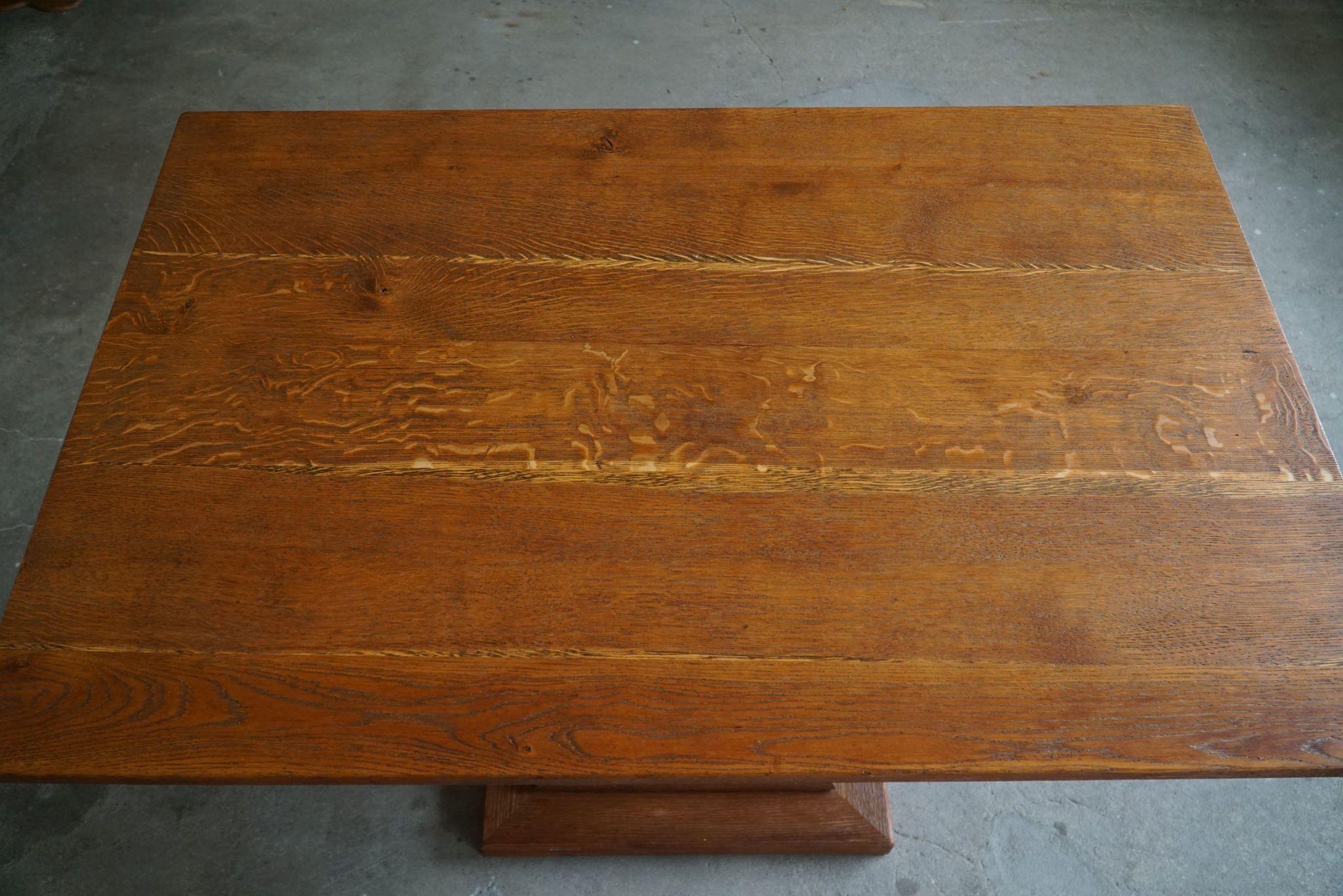 Danish Art Nouveau, Dining / Desk Table made in Oak, Early 20th Century For Sale 1