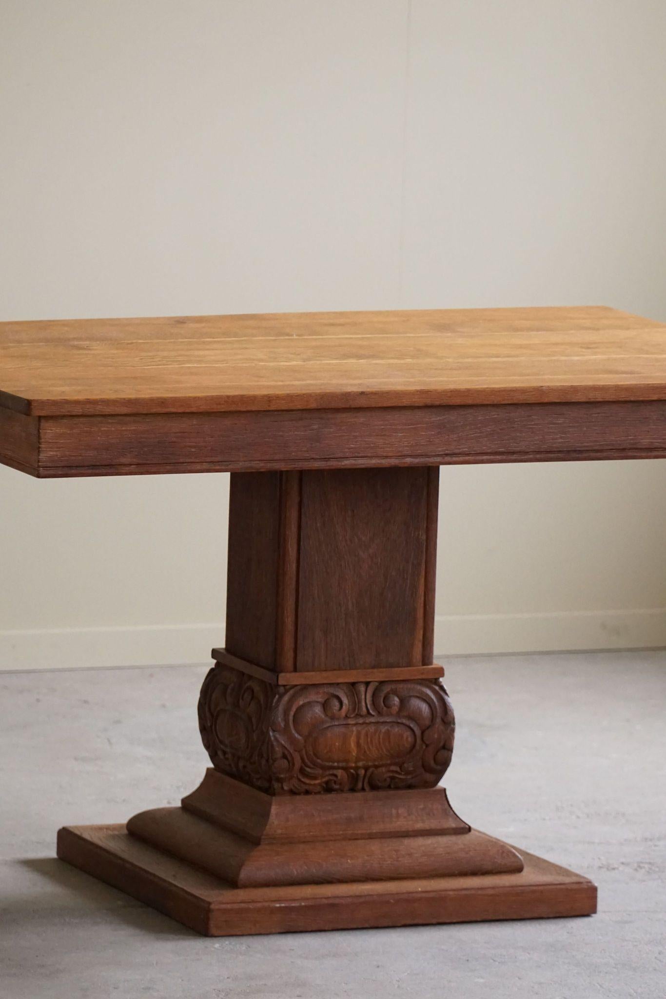 Danish Art Nouveau, Dining / Desk Table made in Oak, Early 20th Century For Sale 2