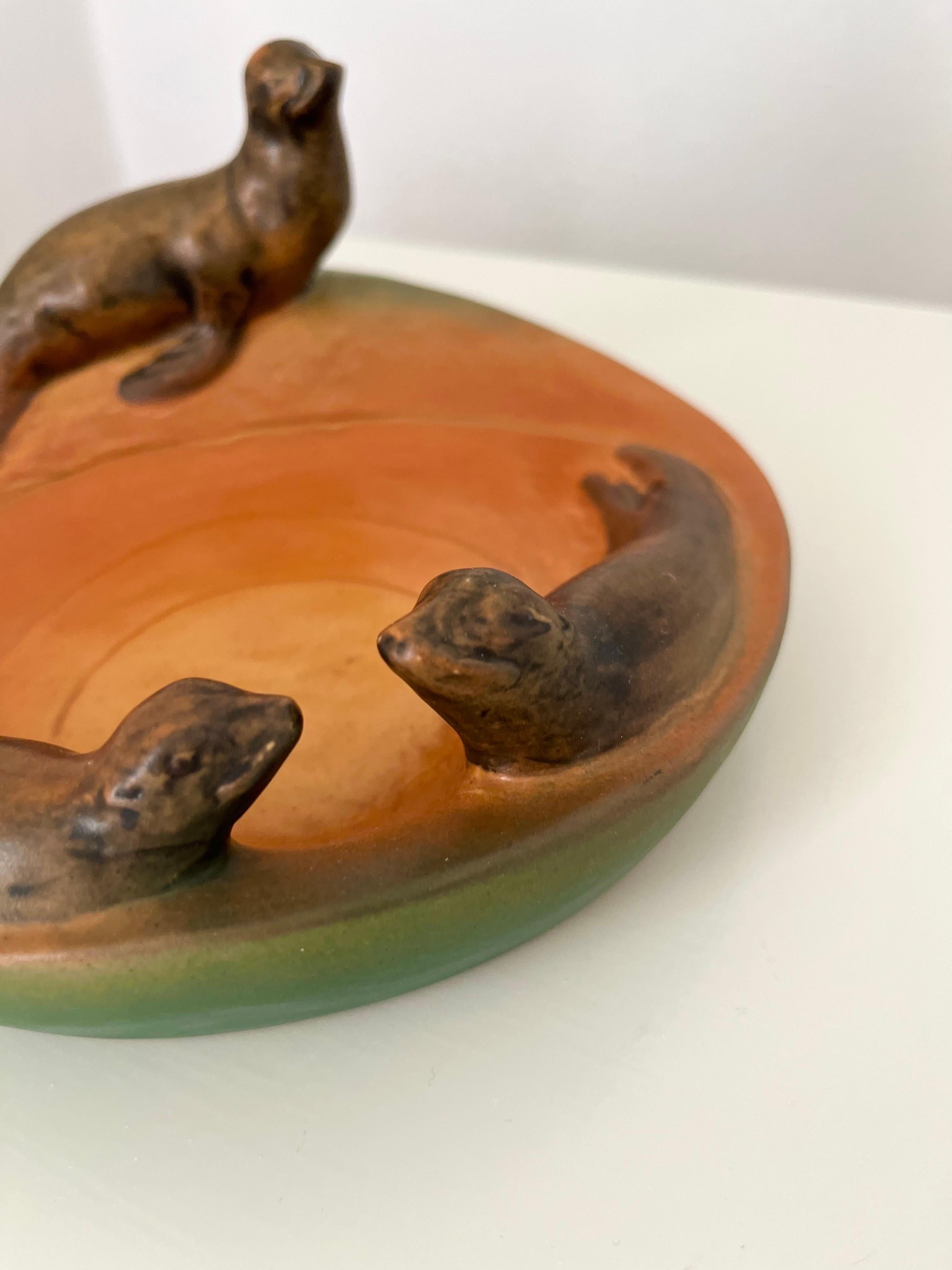 Ceramica Ciotola danese Art Nouveau con leoni marini di P. Ipsens Enke, 1910/1920 in vendita