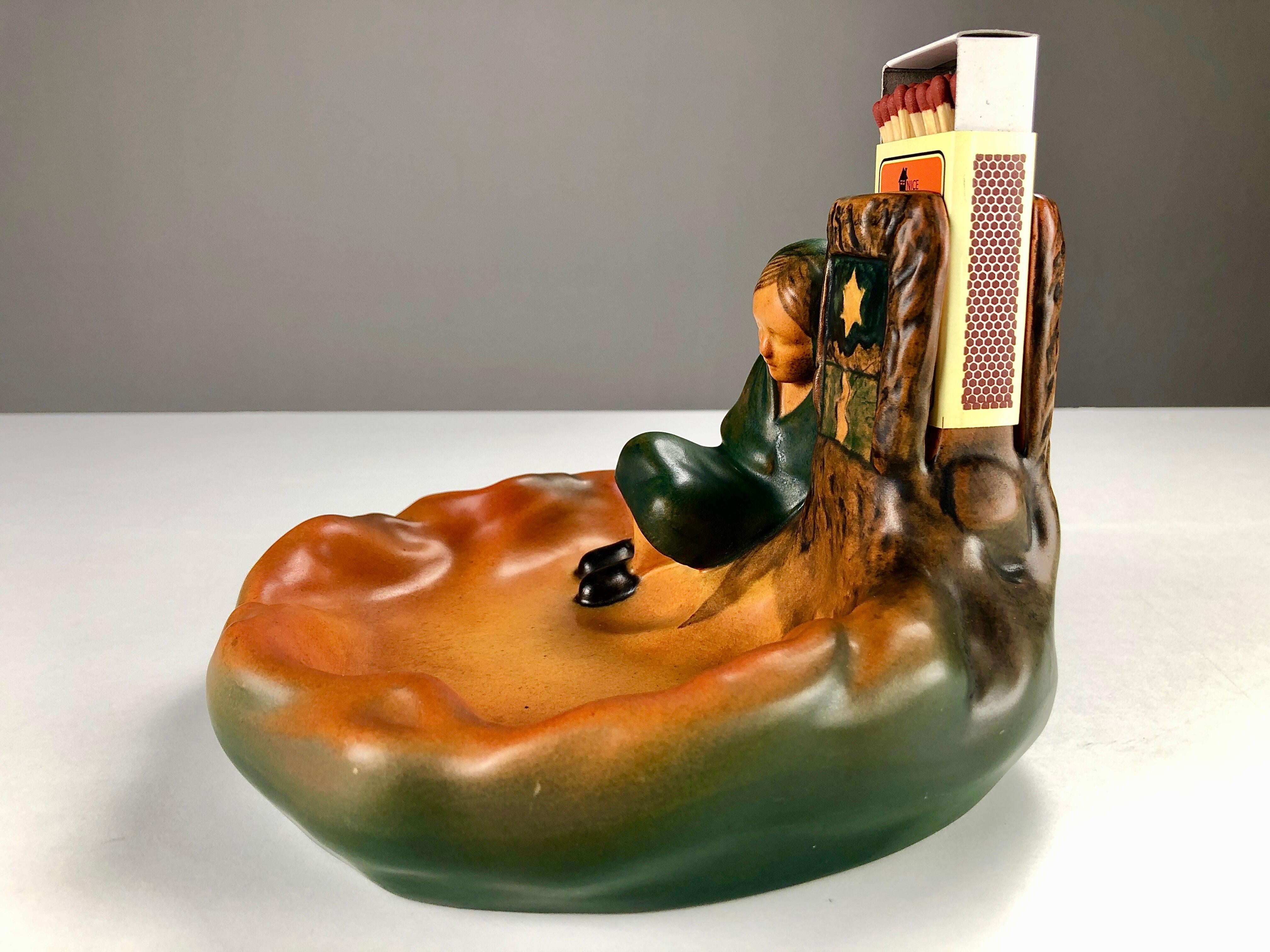 Vassoio per fiammiferi e cenere danese del 1920 in stile Art Nouveau realizzato a mano da P. Ipsens Enke in vendita 1