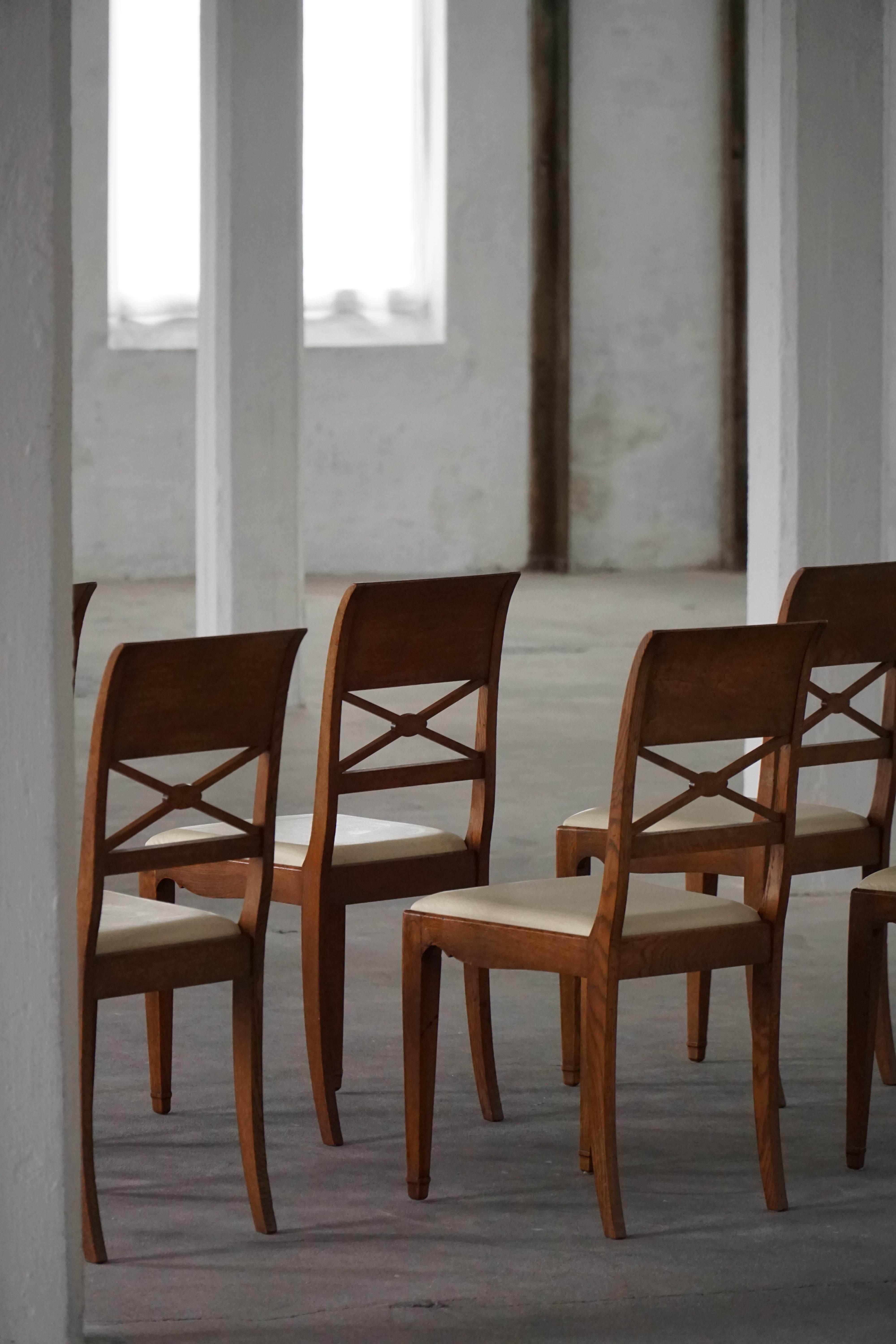 Set di 8 sedie da pranzo scultoree in Oak e pelle, anni '20, Art Nouveau danese in vendita 8