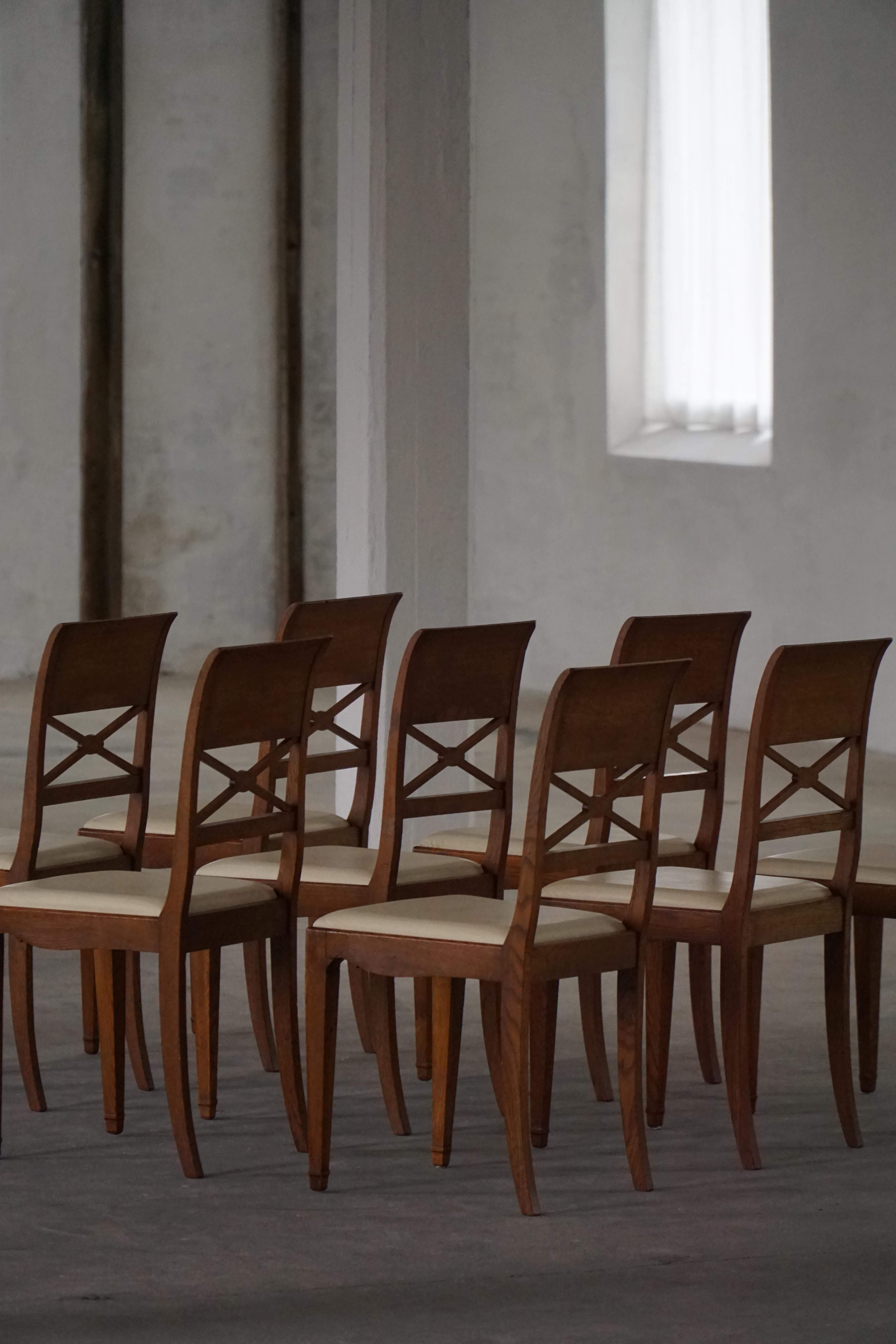 Danese Set di 8 sedie da pranzo scultoree in Oak e pelle, anni '20, Art Nouveau danese in vendita