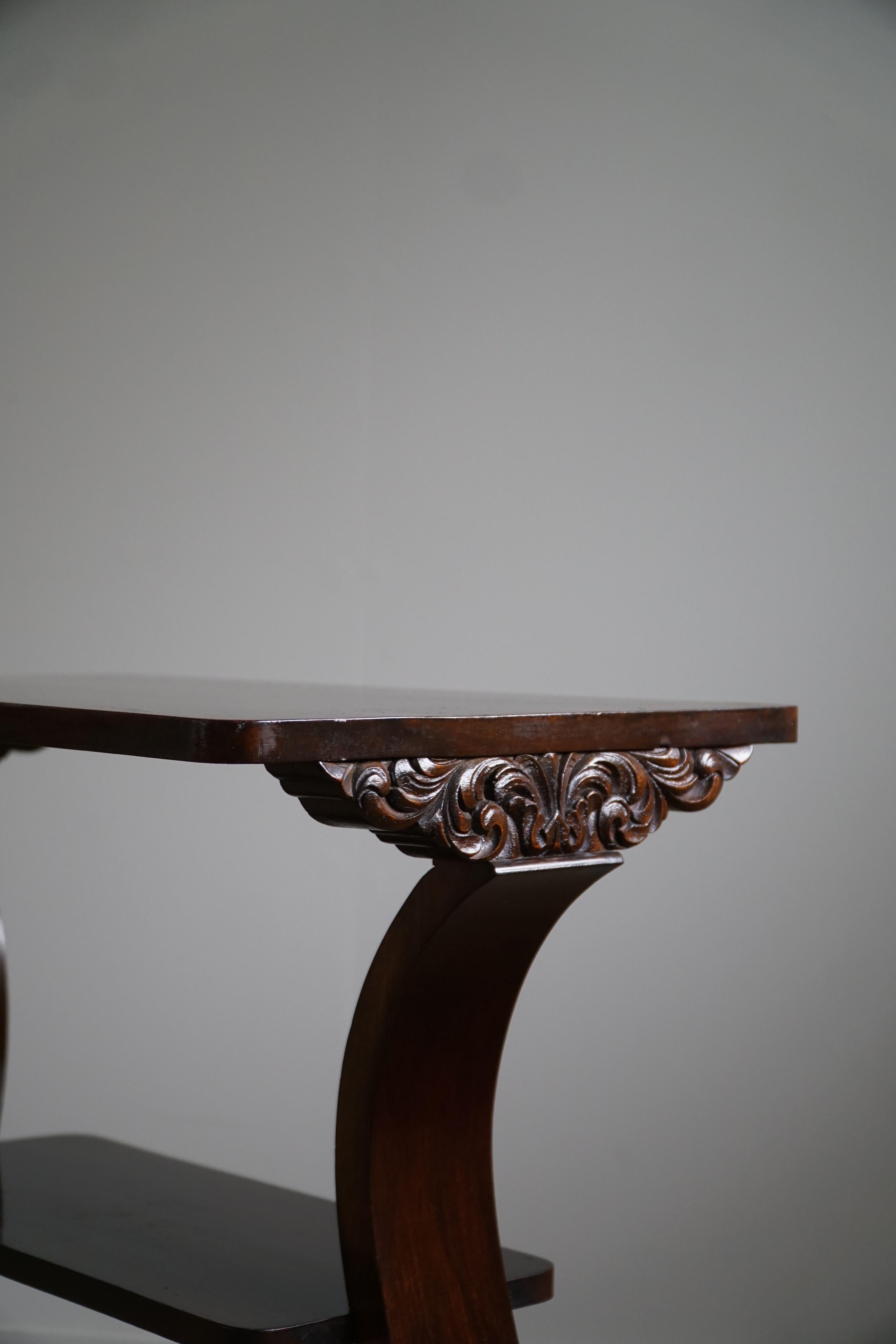 Danish Art Nouveau Side Table / Pedestal in Walnut, Early 20th Century For Sale 2