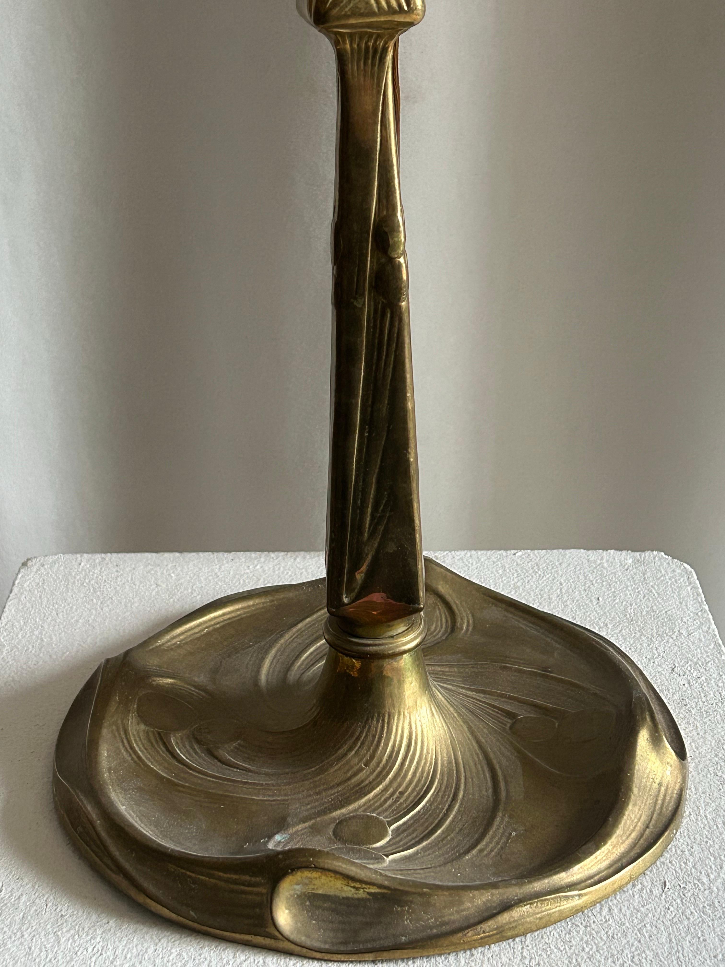 Laiton Lampe de table danoise Art Nouveau en laiton massif, vers 1900 en vente