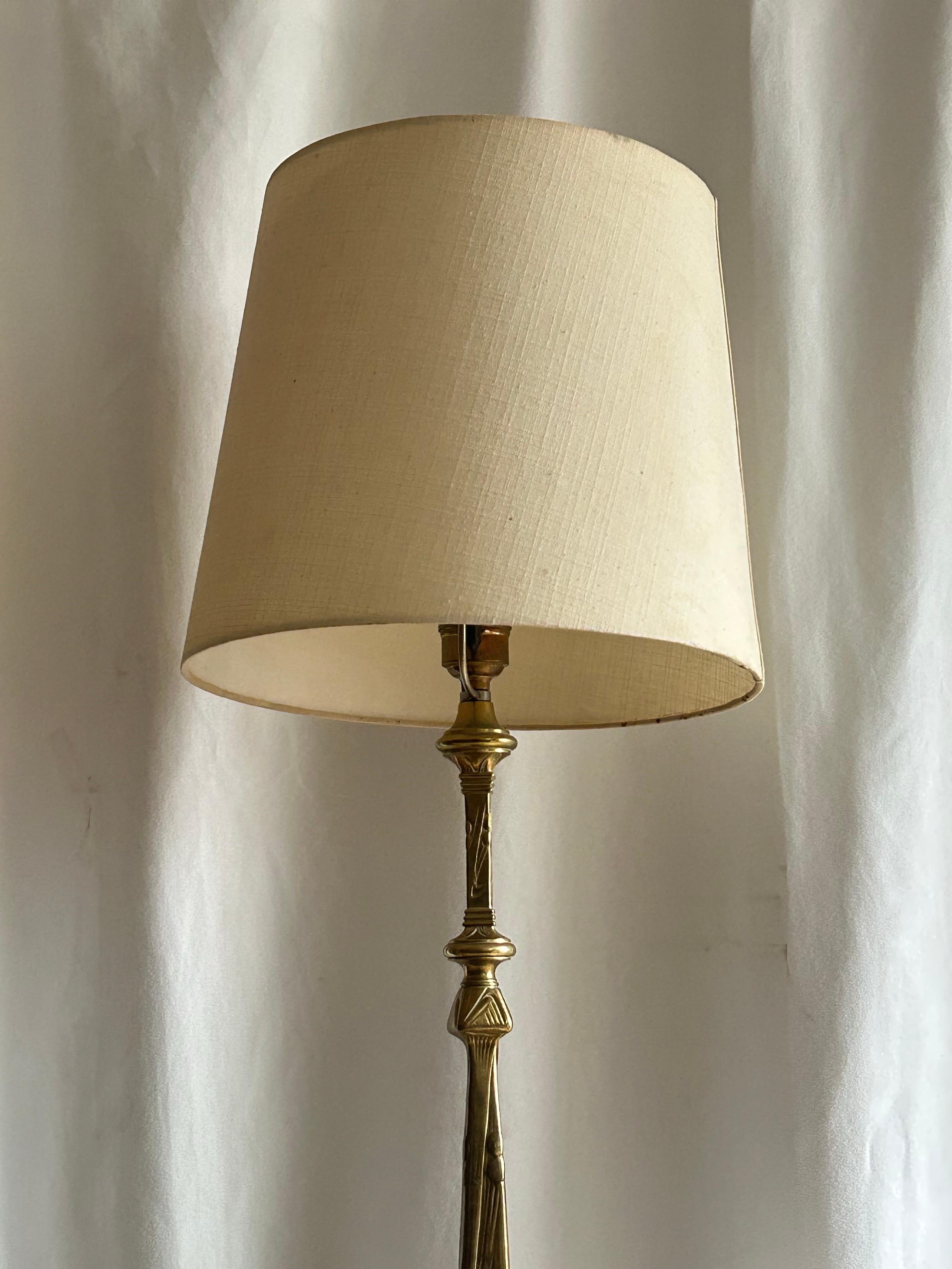 Lampe de table danoise Art Nouveau en laiton massif, vers 1900 en vente 1