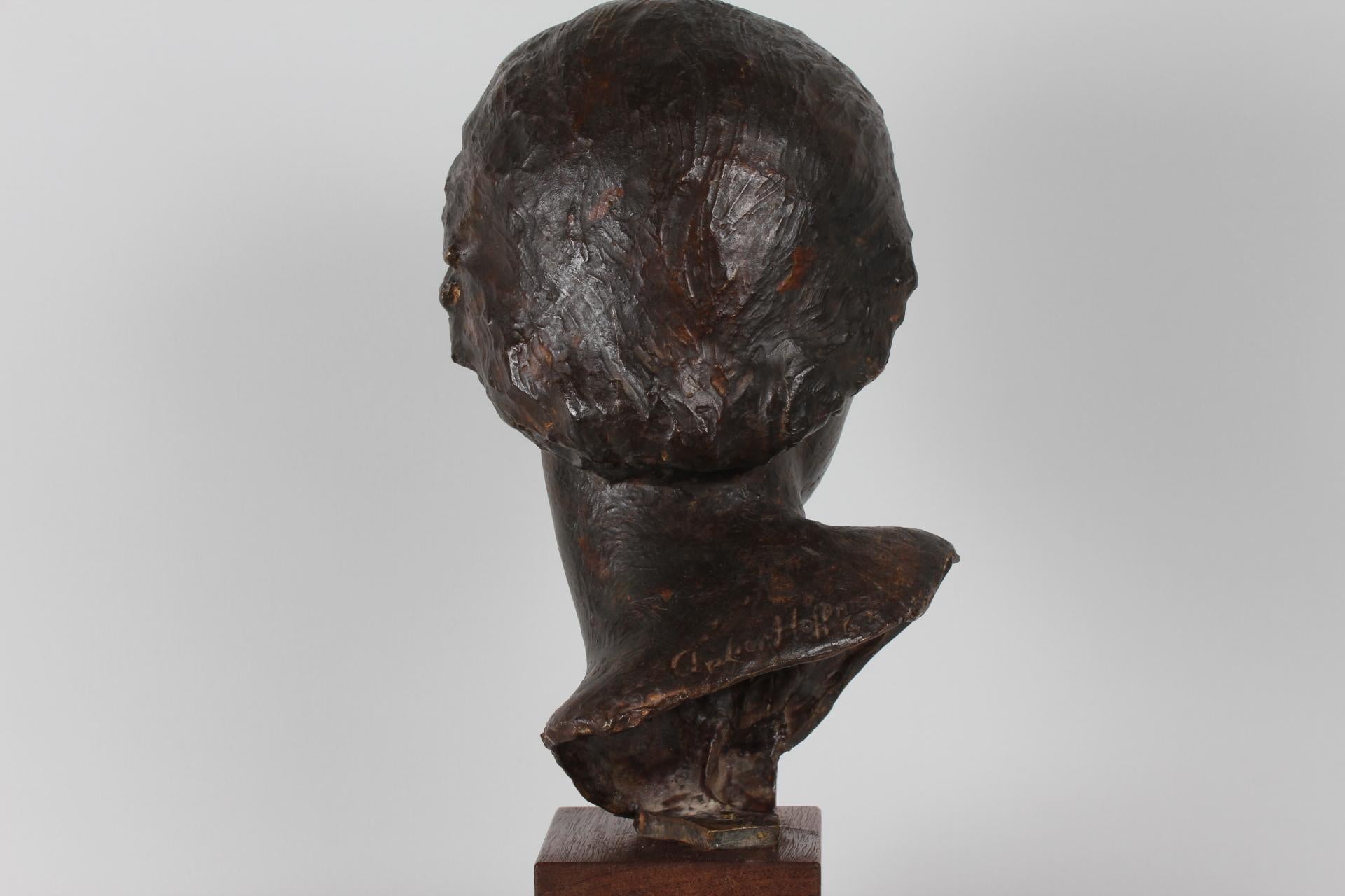 Danish Artist Anker Hoffmann Midcentury Bronze Bust of Young Girl, 1960s In Good Condition In Aarhus C, DK