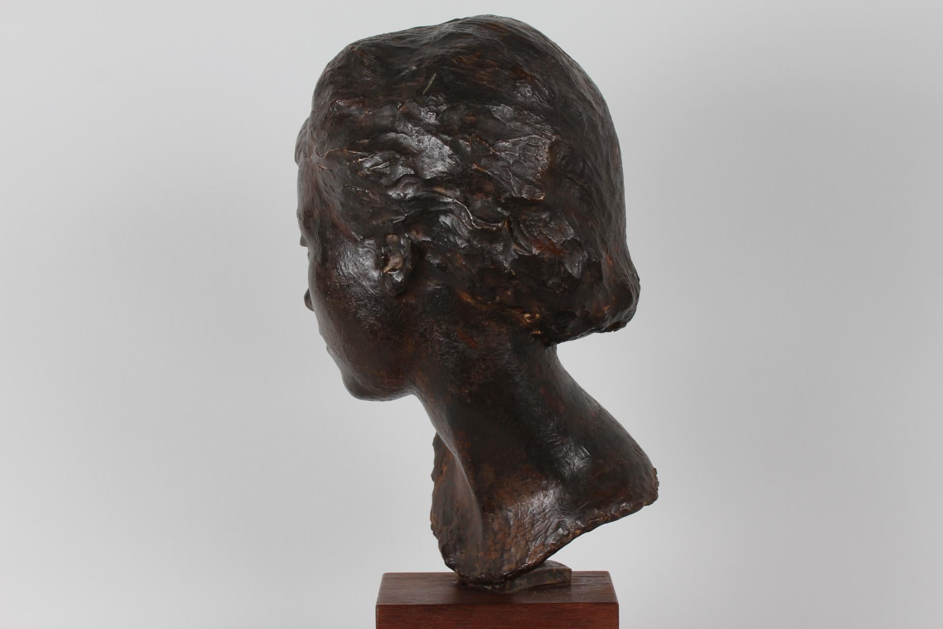 Mid-20th Century Danish Artist Anker Hoffmann Midcentury Bronze Bust of Young Girl, 1960s