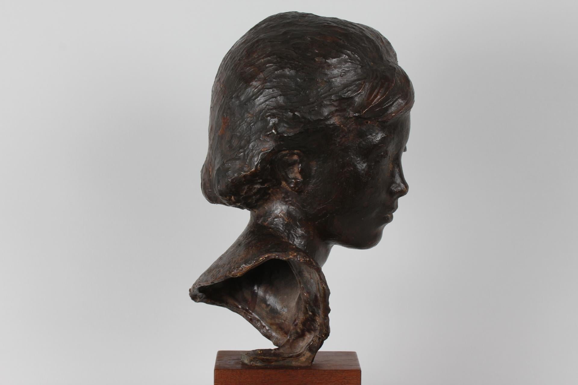 Danish Artist Anker Hoffmann Midcentury Bronze Bust of Young Girl, 1960s 1