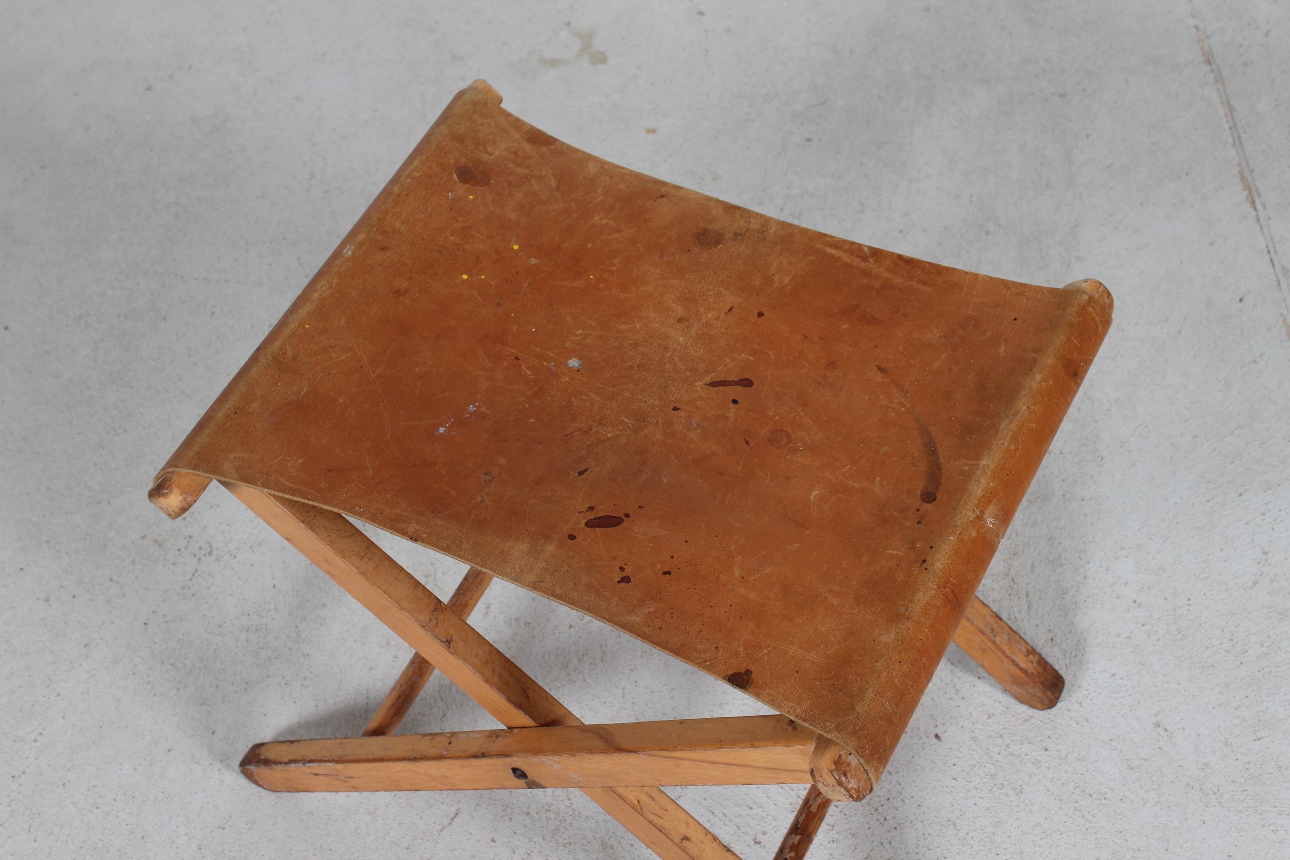 Woodwork Danish Artist Stool of Beech and Cognac Colored Leather 1950s For Sale
