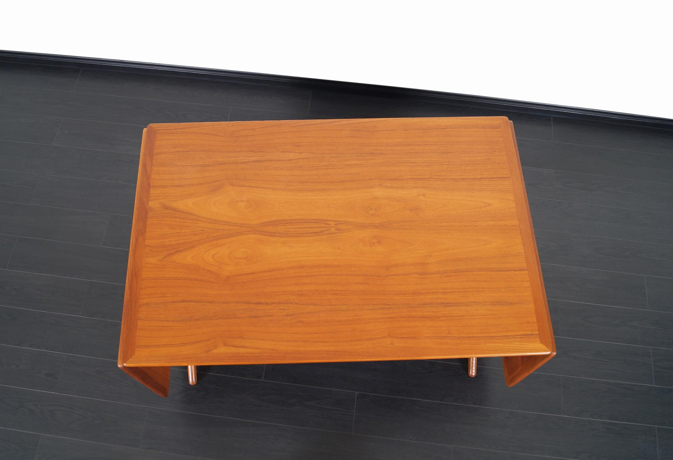 Danish AT-304 Dining Table by Hans J. Wegner for Andrea Tuck 7