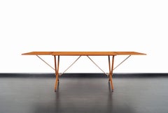 Danish AT-304 Dining Table by Hans J. Wegner for Andrea Tuck