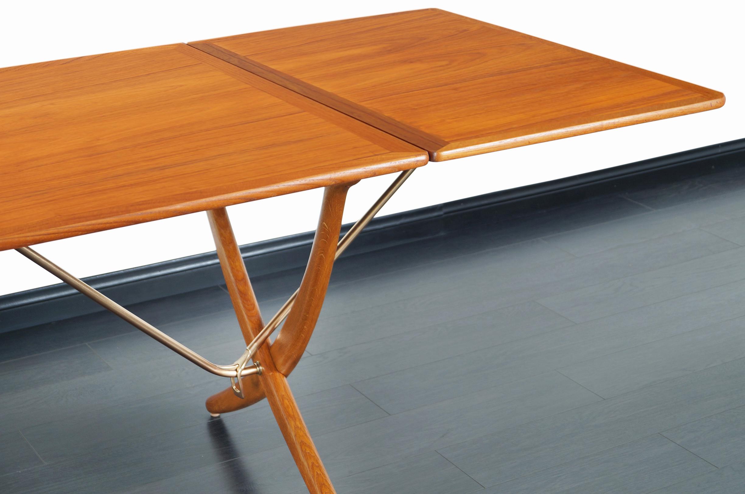 Mid-Century Modern Danish AT-304 Dining Table by Hans J. Wegner for Andrea Tuck