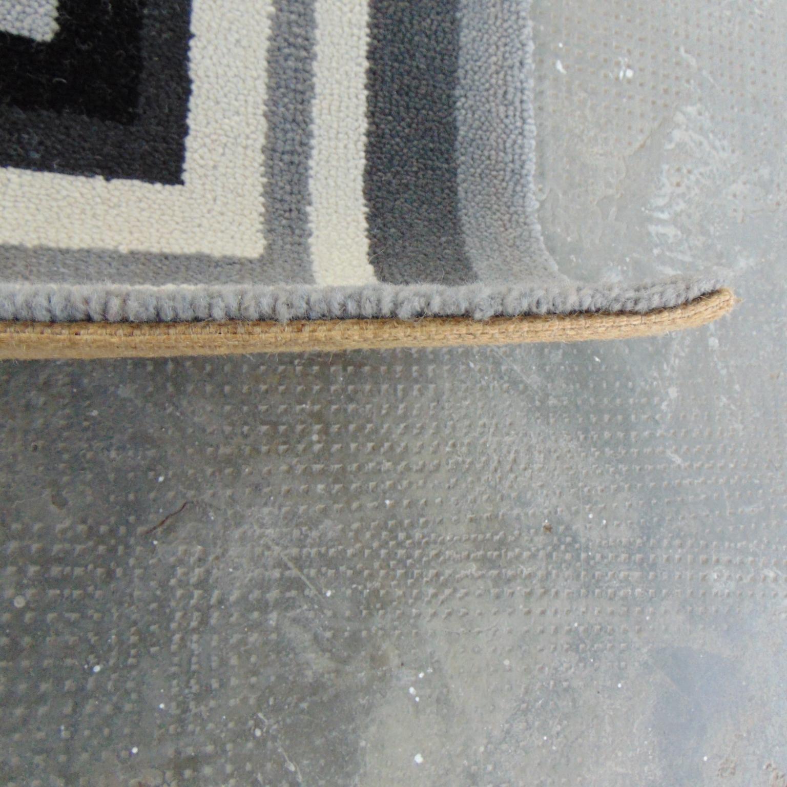 Dänischer dänischer Axminster-Teppich von EGE, reine neue Wolle, cremefarbener Hintergrund und dunkler Rand, 1980er Jahre (Ende des 20. Jahrhunderts) im Angebot