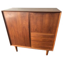 Danish Bar Cabinet from Dyrlund, 1960s