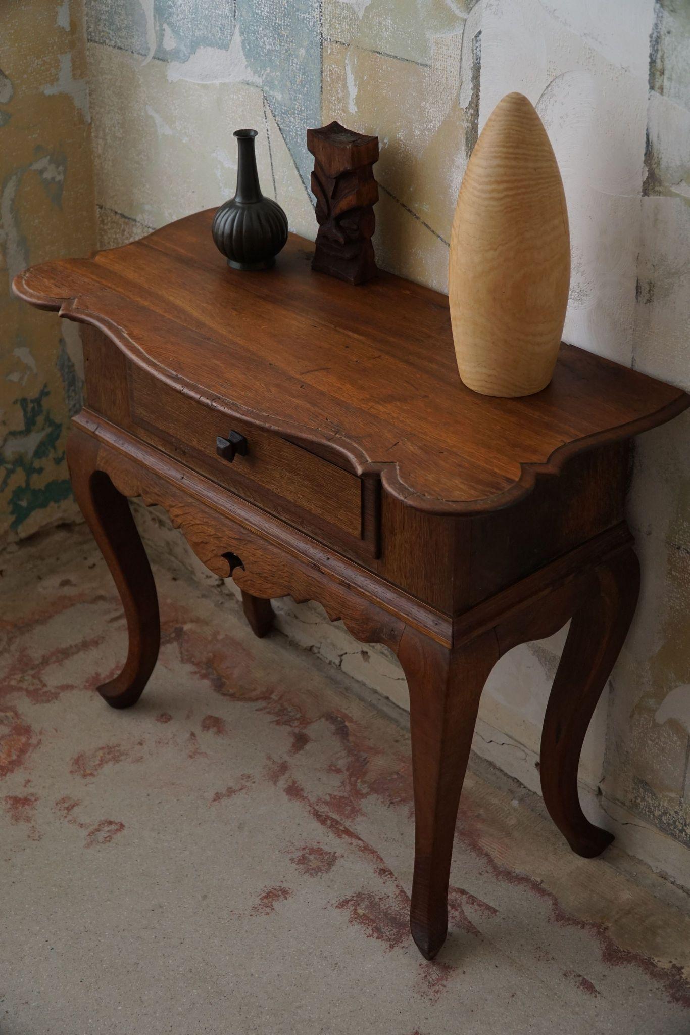 Danish Baroque Style Entry Table in Solid Oak, By a Danish Cabinetmaker, 1920s For Sale 2