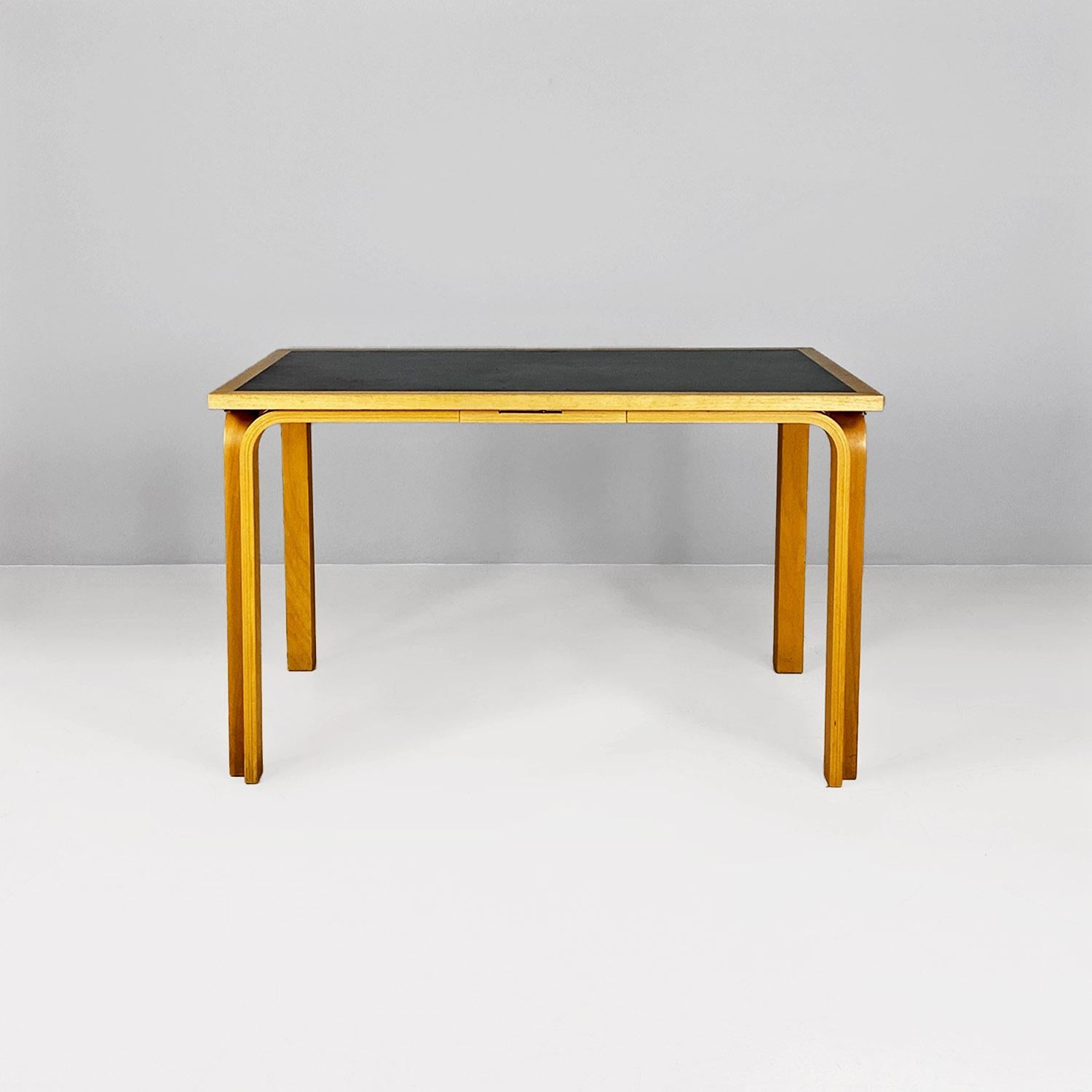 Danish beechwood dining table by Thygesen and Sorensen for Magnus Olesen, 1970s In Good Condition For Sale In MIlano, IT