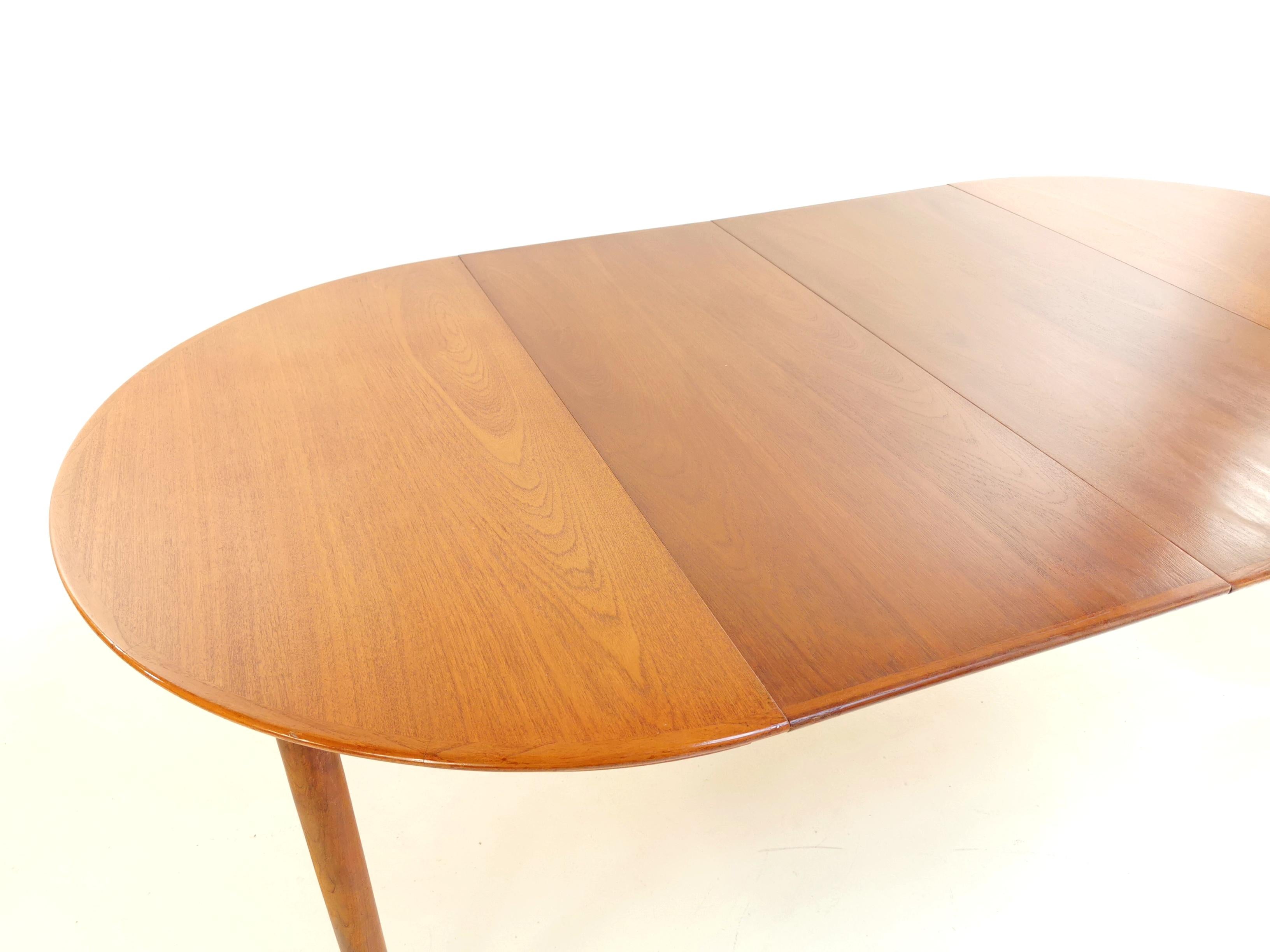 Danish Bernhard Pedersen Teak Extending Dining Table Midcentury Vintage In Good Condition In STOKE ON TRENT, GB