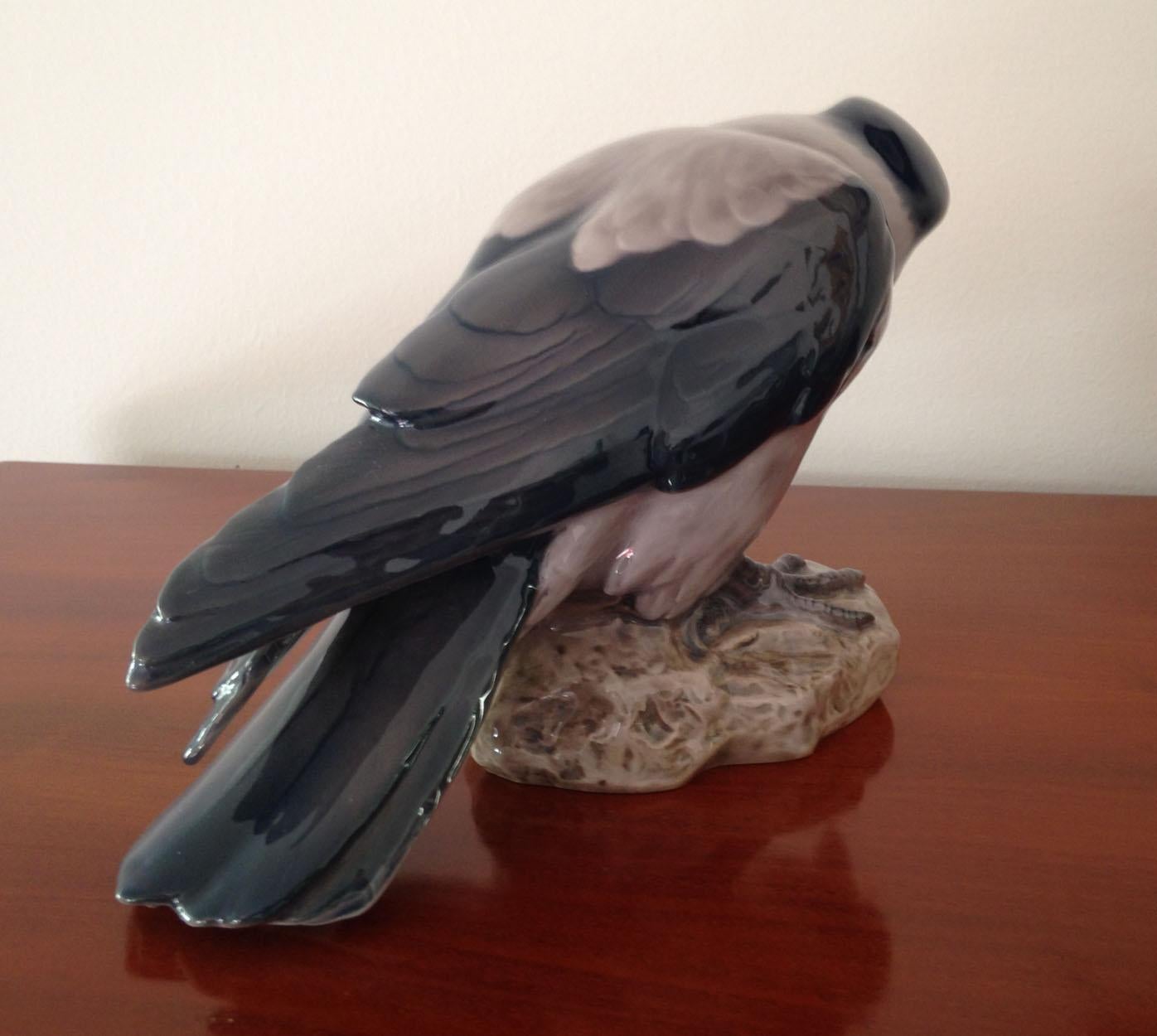 crow figurine