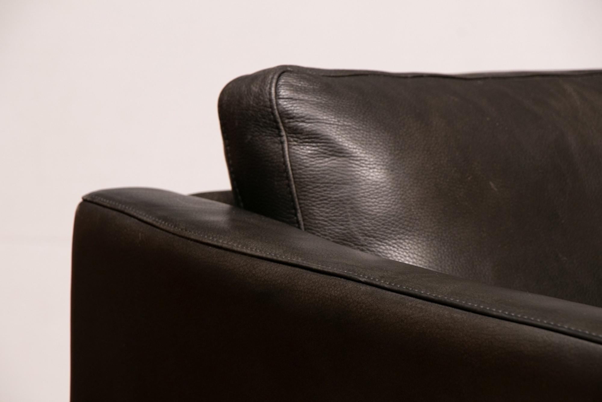 Danish Black Leather Sofa by Fritz Hansen for Stouby In Good Condition In London, Greenwich