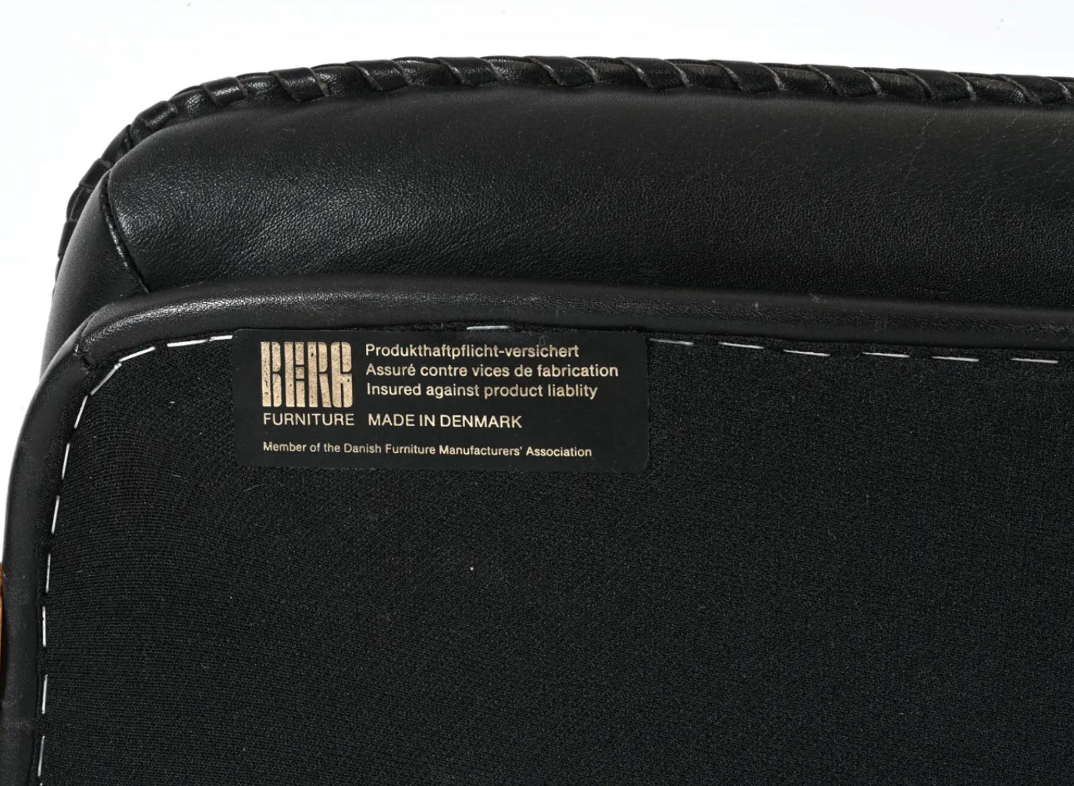 Danish Black Leather Swivel Chair from Berg Furniture, Denmark 1970s For Sale 1