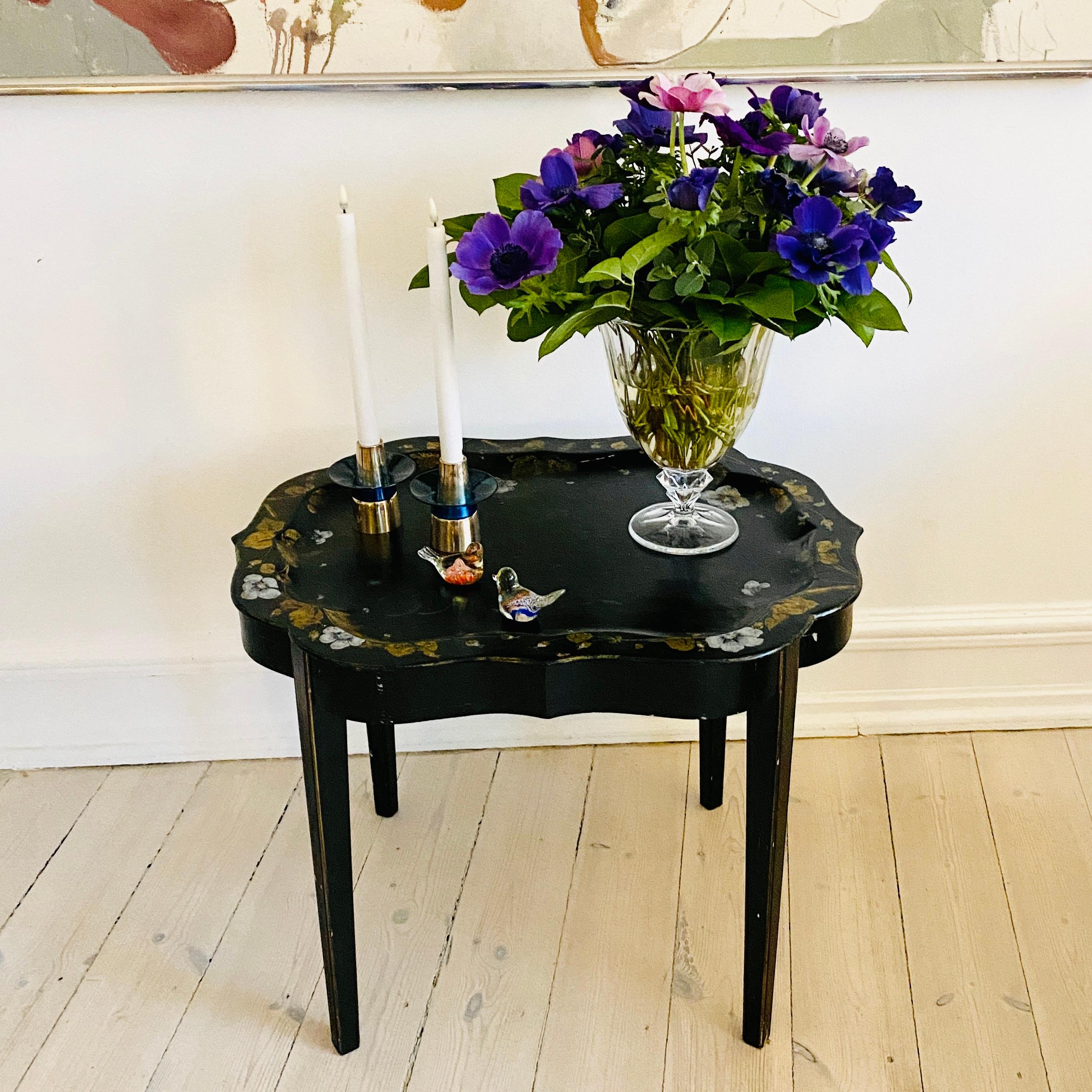 Danish Black-Painted Flower Decorated Coffee Tray Table, circa 1920s For Sale 3