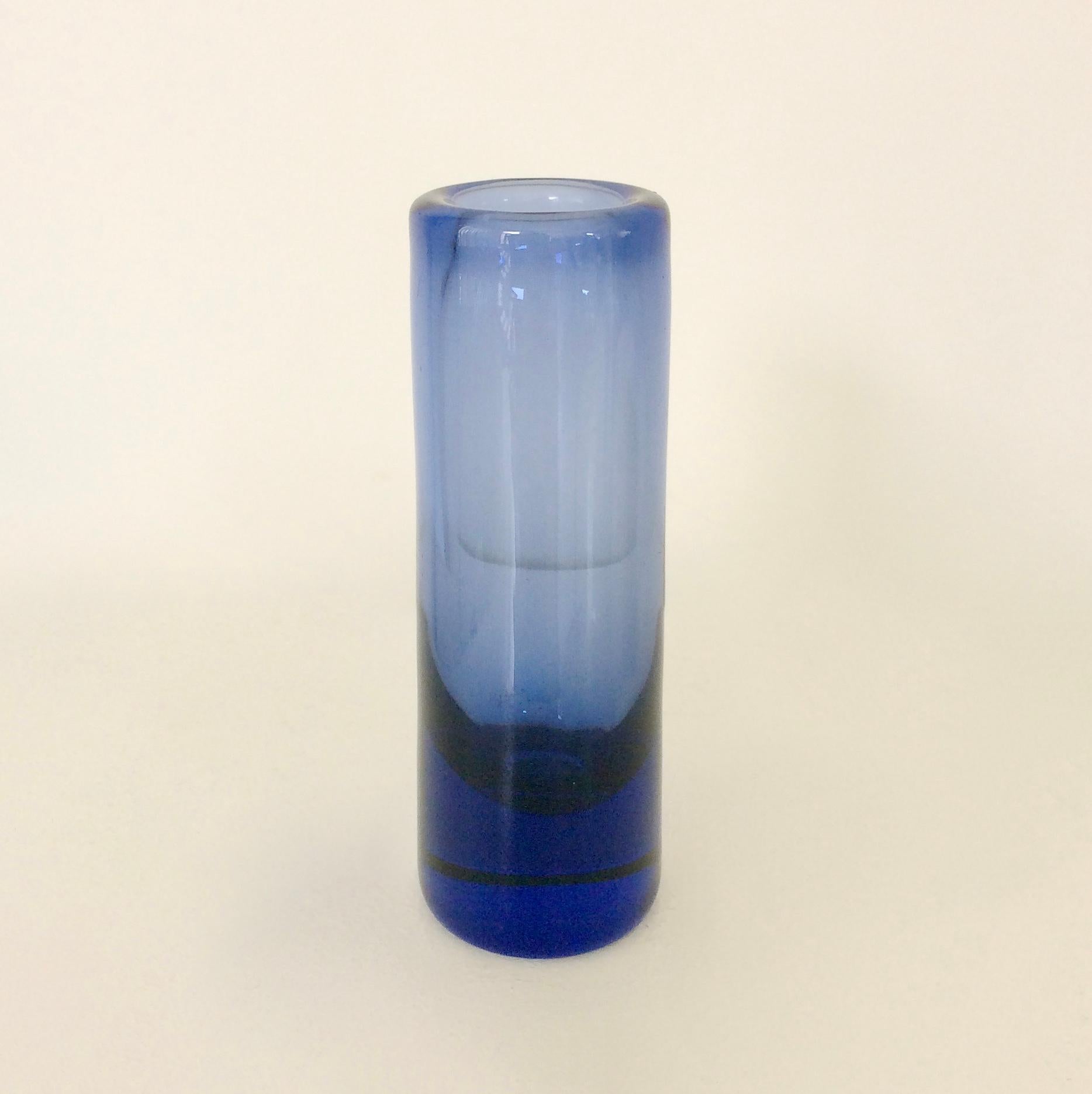 Danish Blue Glass Vase by Per Lütken for Holmegaard, circa 1950 In Good Condition For Sale In Brussels, BE