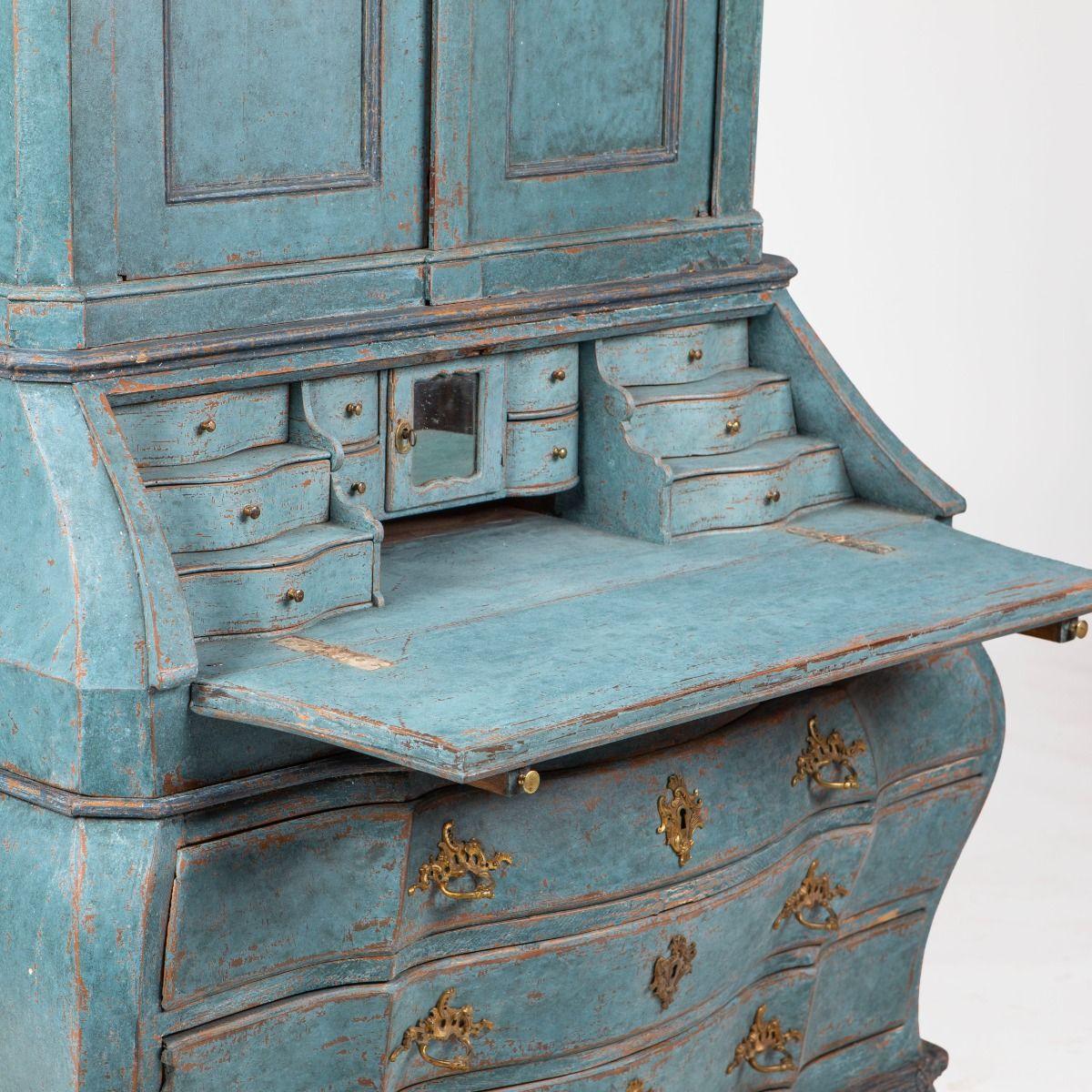 Dänischer blau bemalter Rokoko-Sekretärschreibtisch in der Art von Mathias Ortmann im Angebot 5