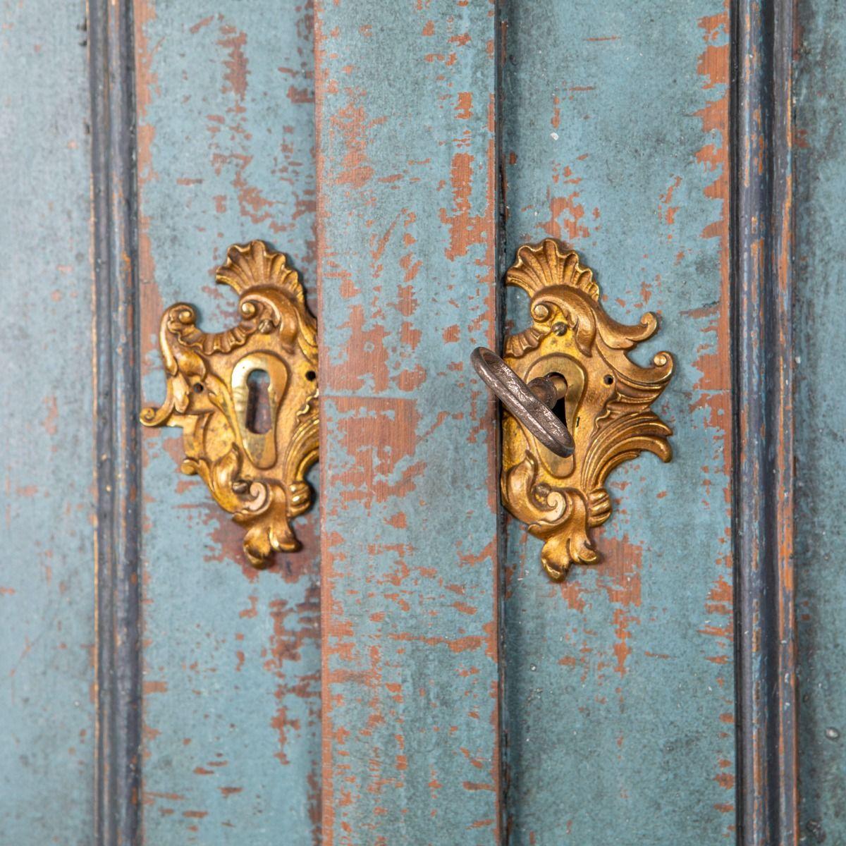 Dänischer blau bemalter Rokoko-Sekretärschreibtisch in der Art von Mathias Ortmann im Angebot 3