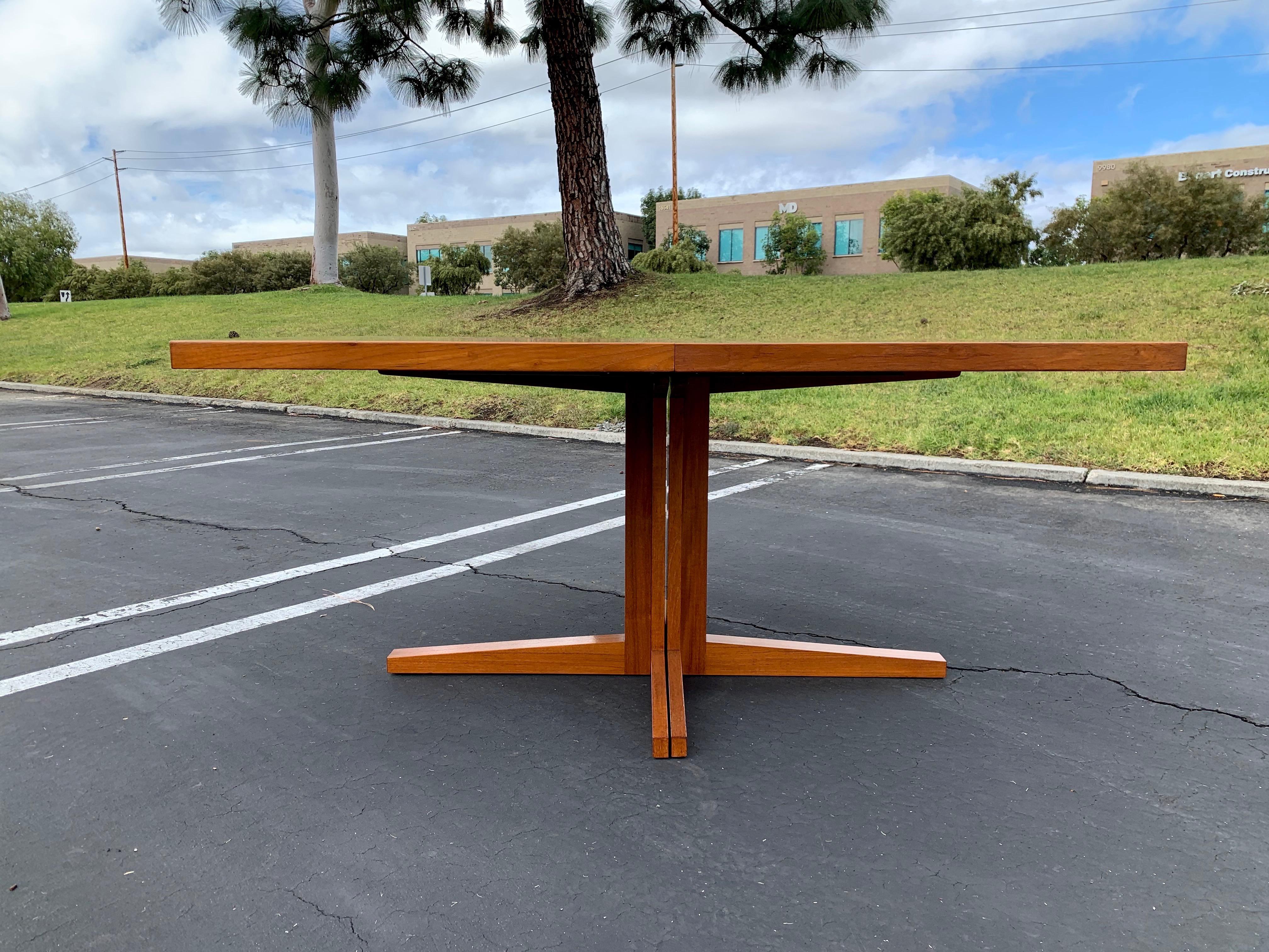 Danish Boat Shaped Teak Dining Table 1