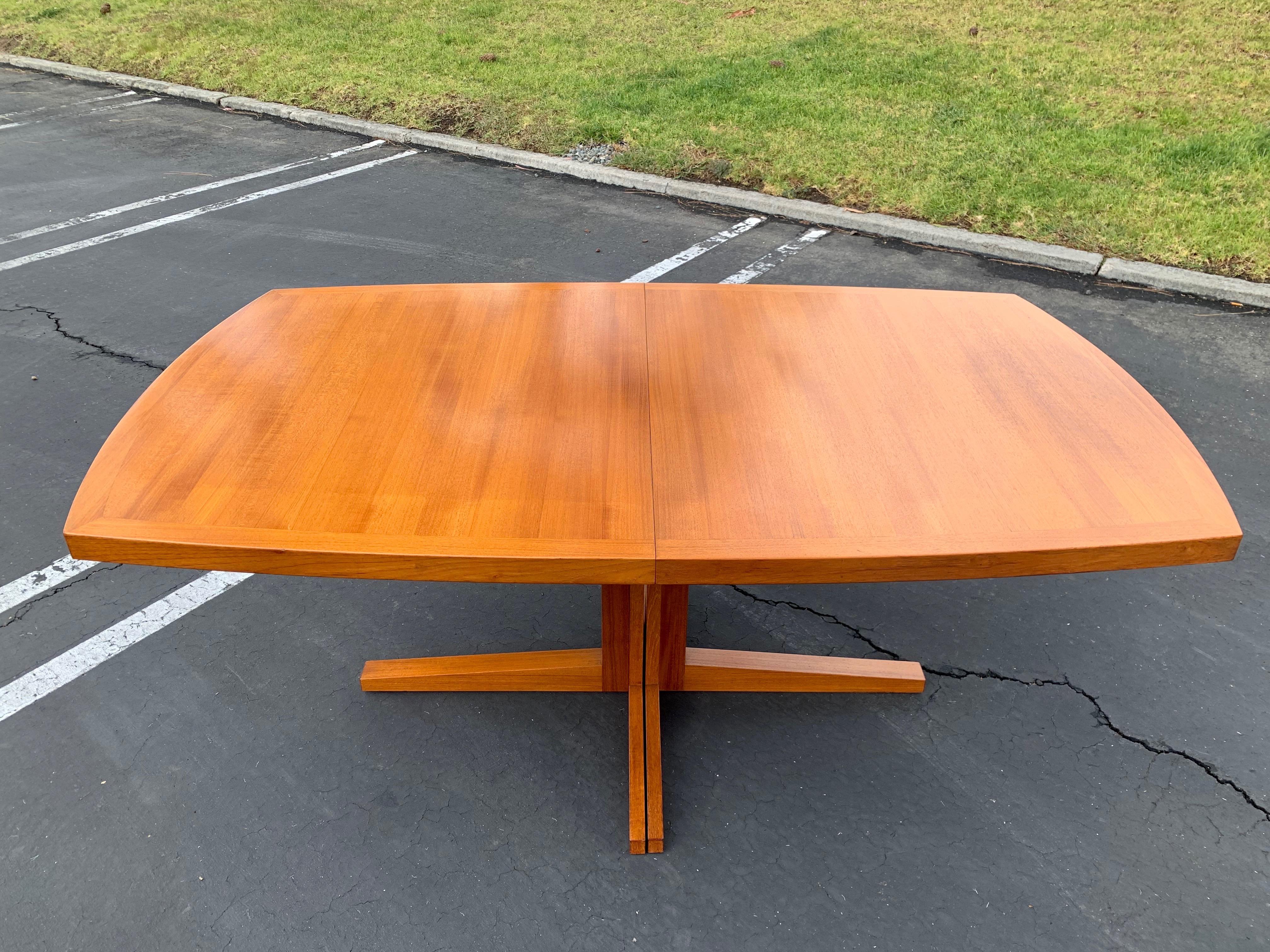 Danish Boat Shaped Teak Dining Table 2