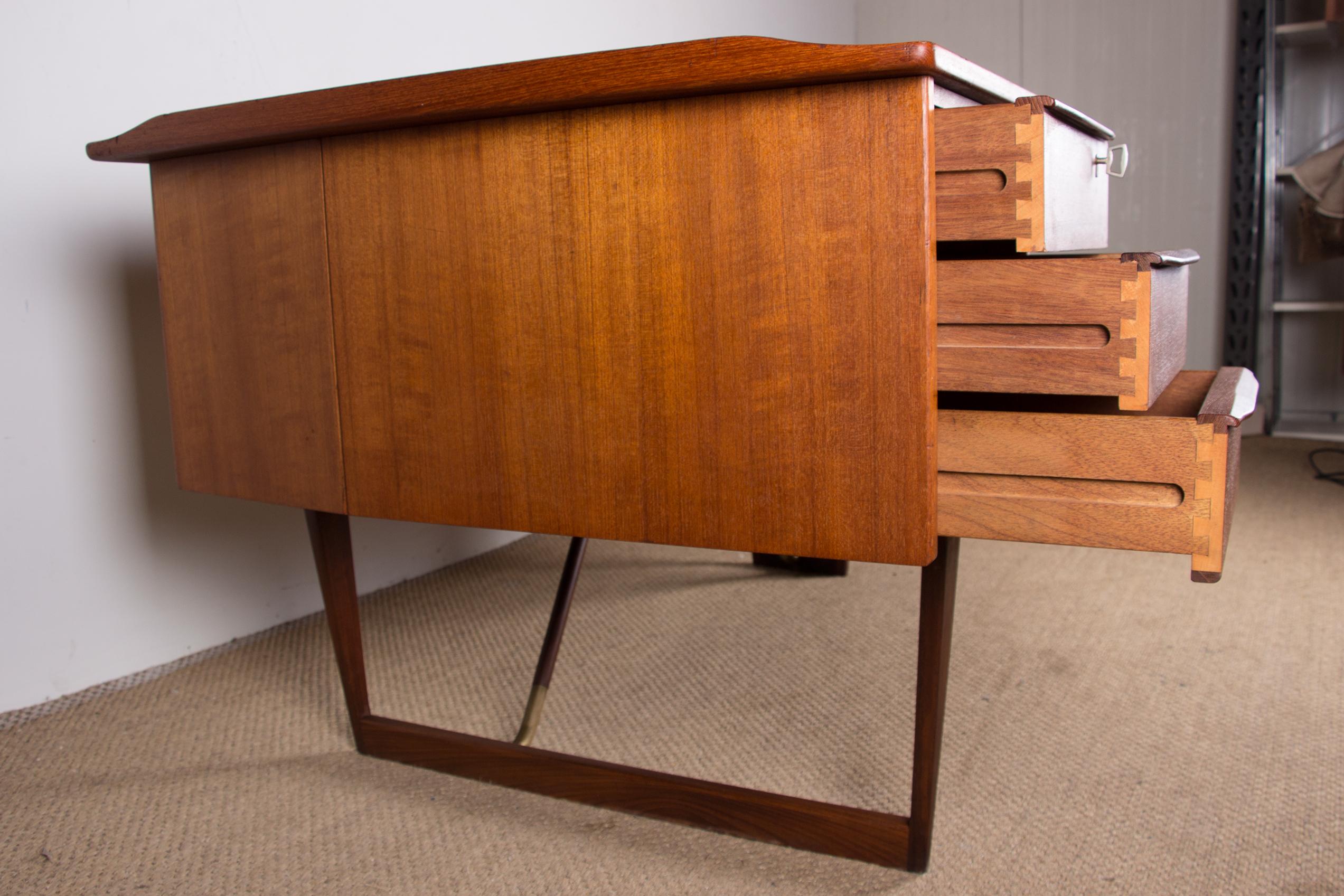 Danish Boomerang Desk in Teak and Brass by Peter Løvig Nielsen for Løvig, 1970 4