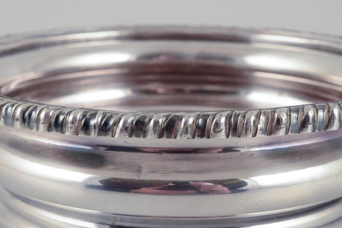 Argento Sottobicchiere danese in argento placcato e legno. Di alta qualità e pesante. in vendita