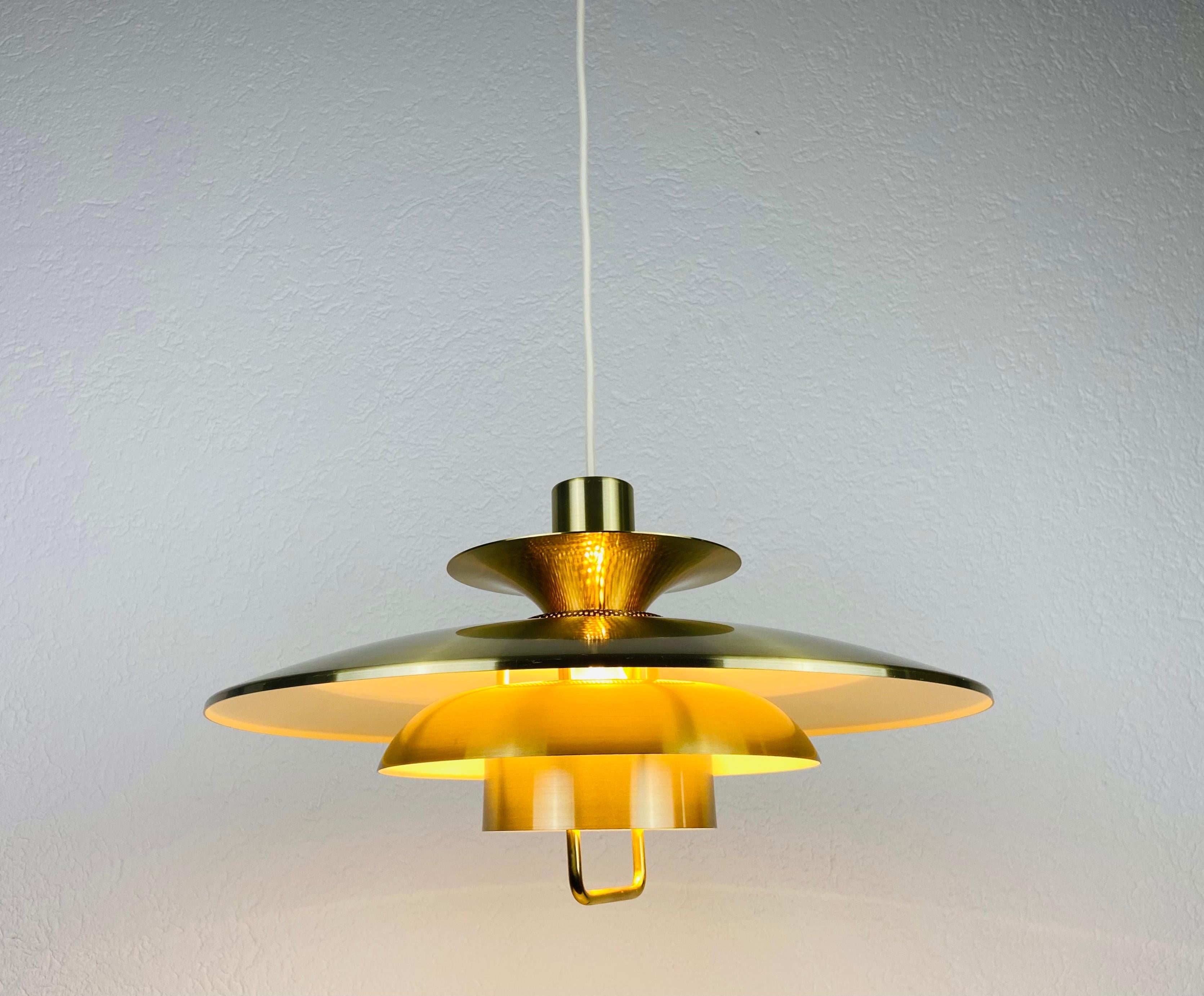 Danish Brass and Metal Pendant Lamp, 1960s In Good Condition In Hagenbach, DE