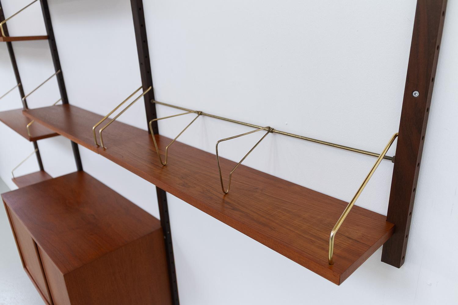 Danish Brass Bookends Royal by Poul Cadovius for Cado, 1960s. Set of 3. For Sale 11