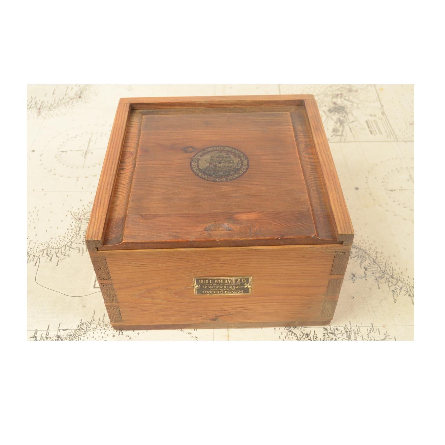 1920s-30 Danish Brass Antique Nautical Magnetic Compass  Original Wooden Box 8
