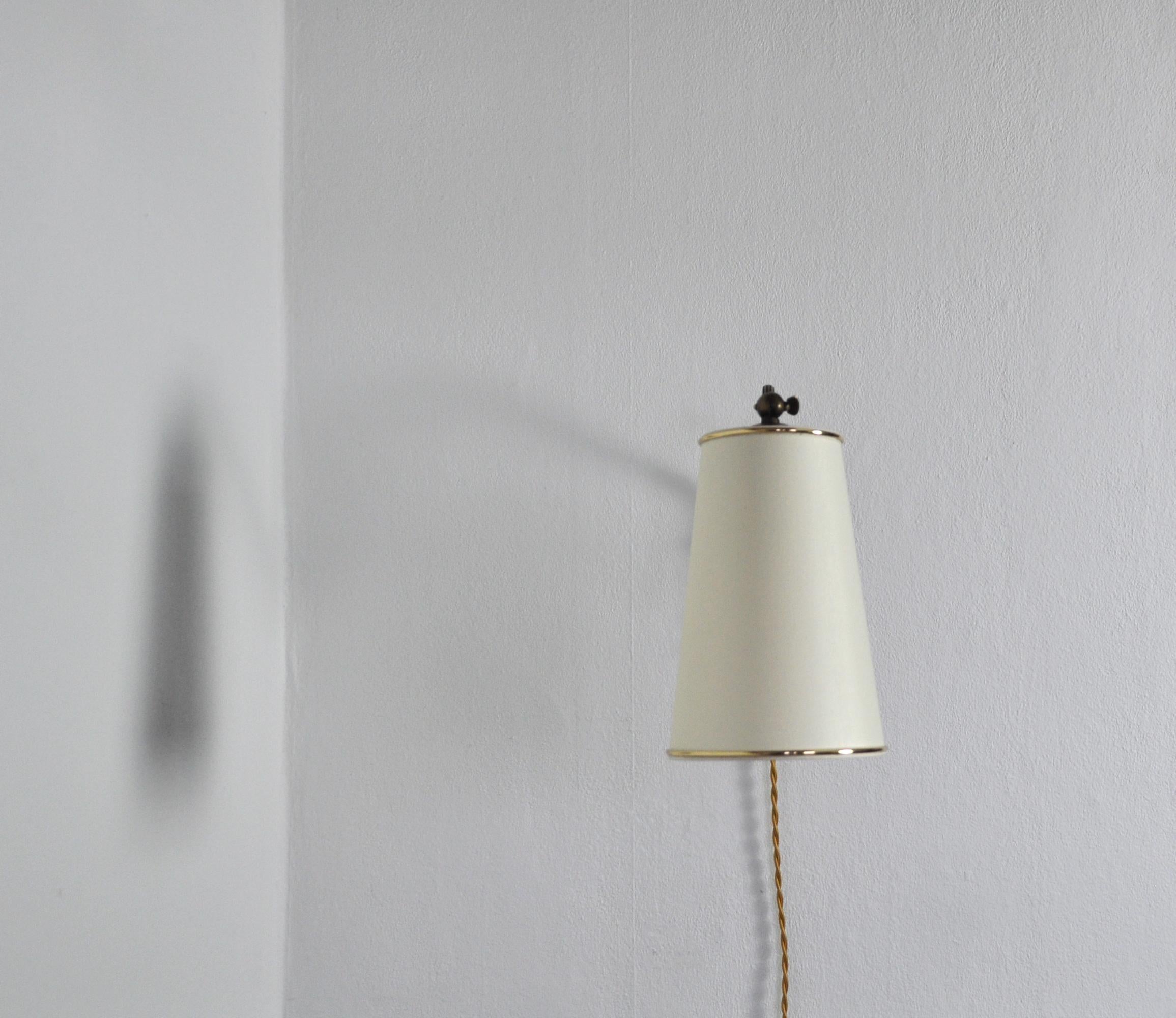 Danish Brass Swing Arm Wall Lamp, 1950s In Good Condition In Vordingborg, DK