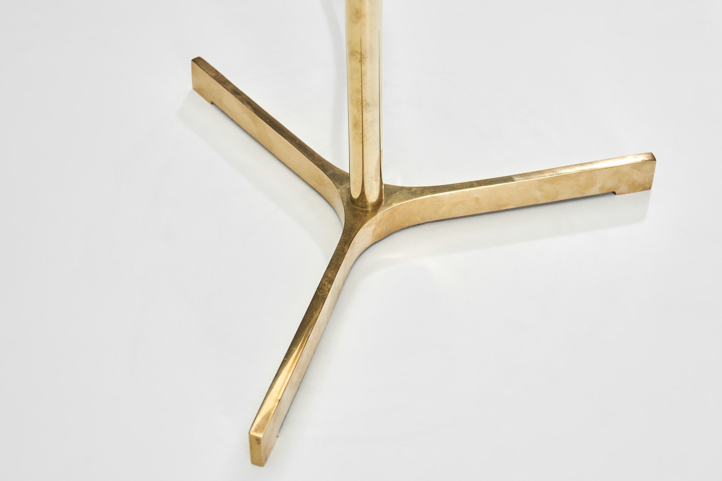 Lampe de table danoise en laiton avec base tripode, Danemark 20e siècle en vente 10