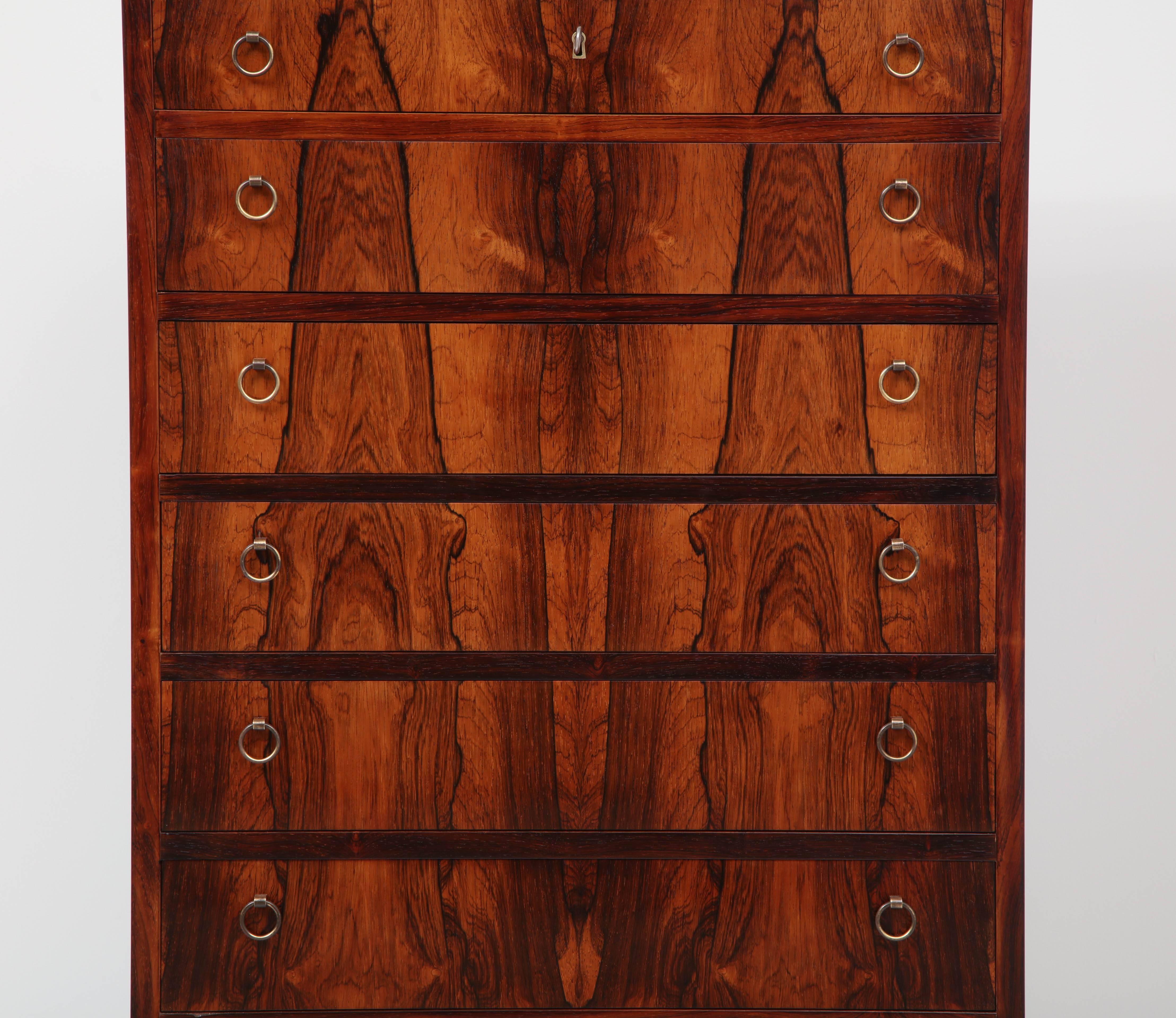 rosewood chest of drawers