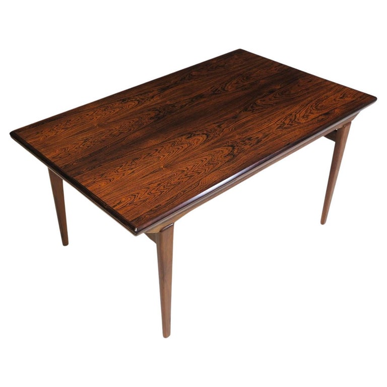 Danish Brazilian Rosewood Dining Table with Draw Leaves For Sale at 1stDibs