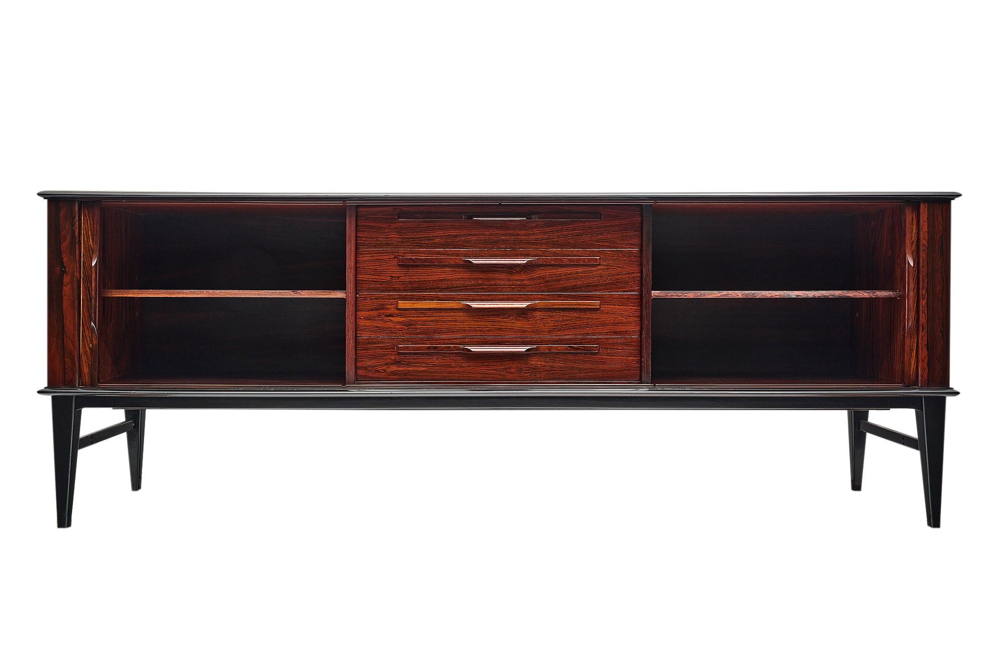 Danish Brazilian Rosewood Sideboard by Arne Vodder In Good Condition For Sale In Austin, TX