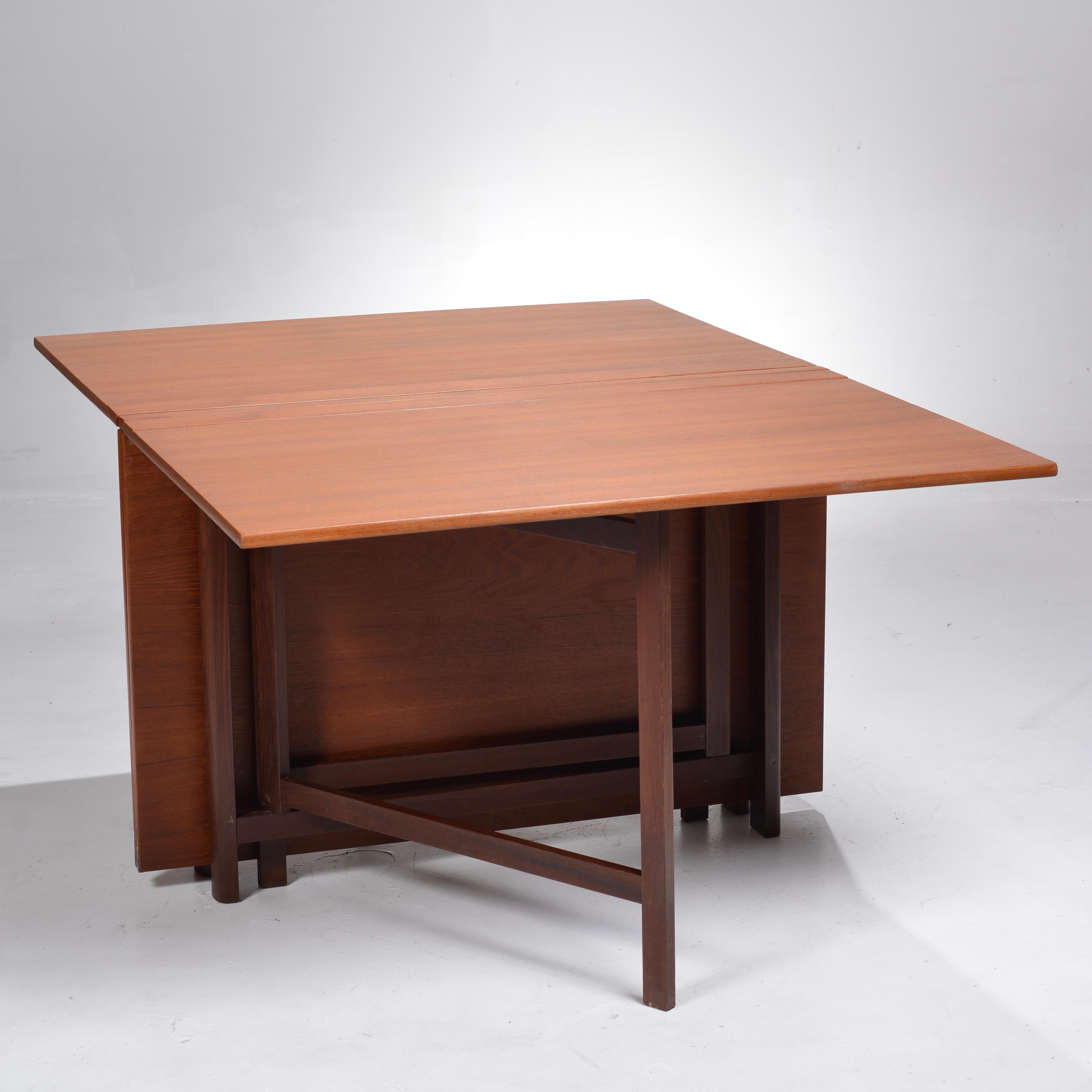 Table de salle à manger danoise Bruno Mathsson Gateleg 