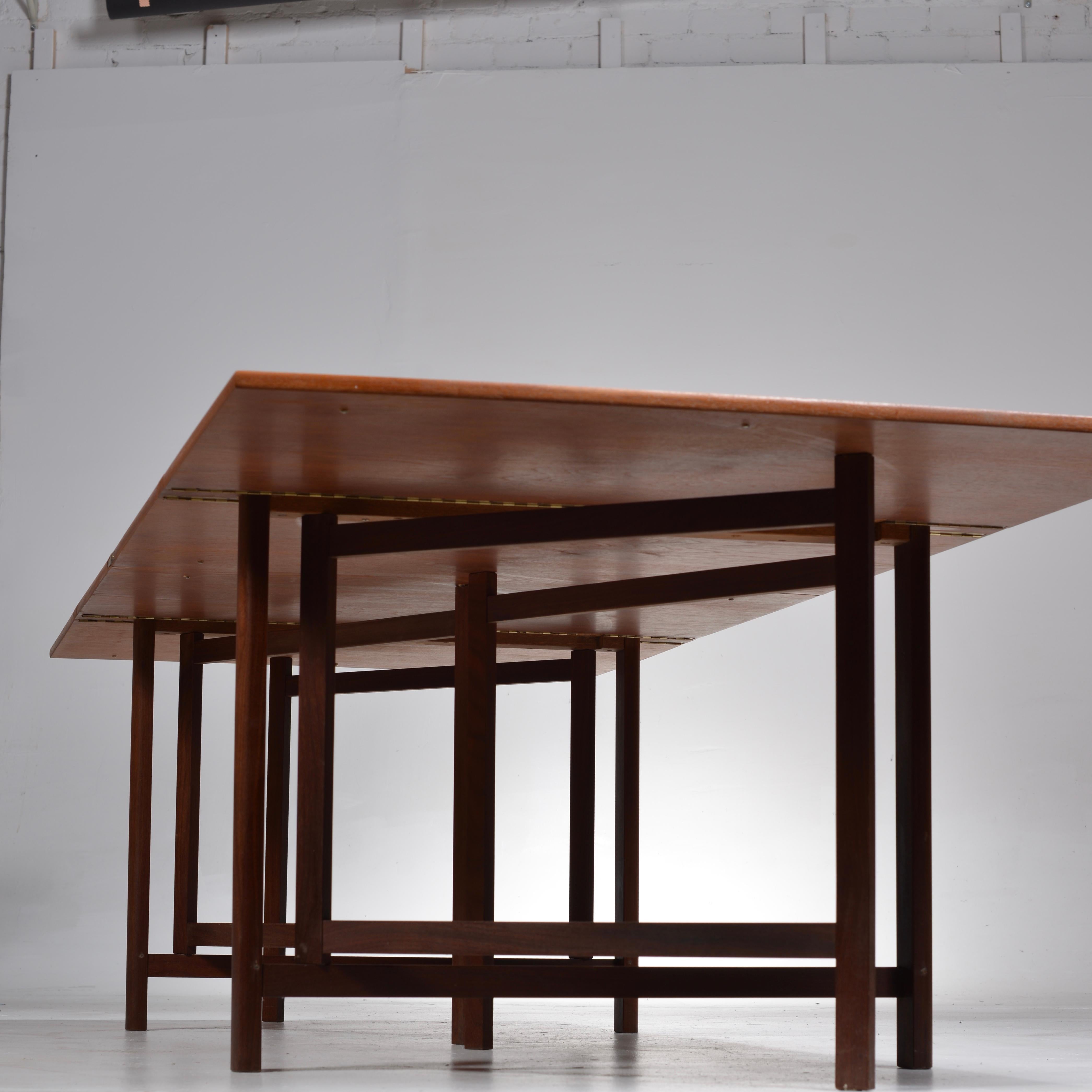 Table de salle à manger danoise Bruno Mathsson Gateleg 