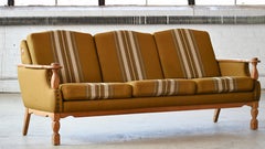 Dänisches brutalistisches 3-Sitzer-Sofa aus massiver Eiche, zugeschrieben Henry Kjærnulf, 1960er Jahre