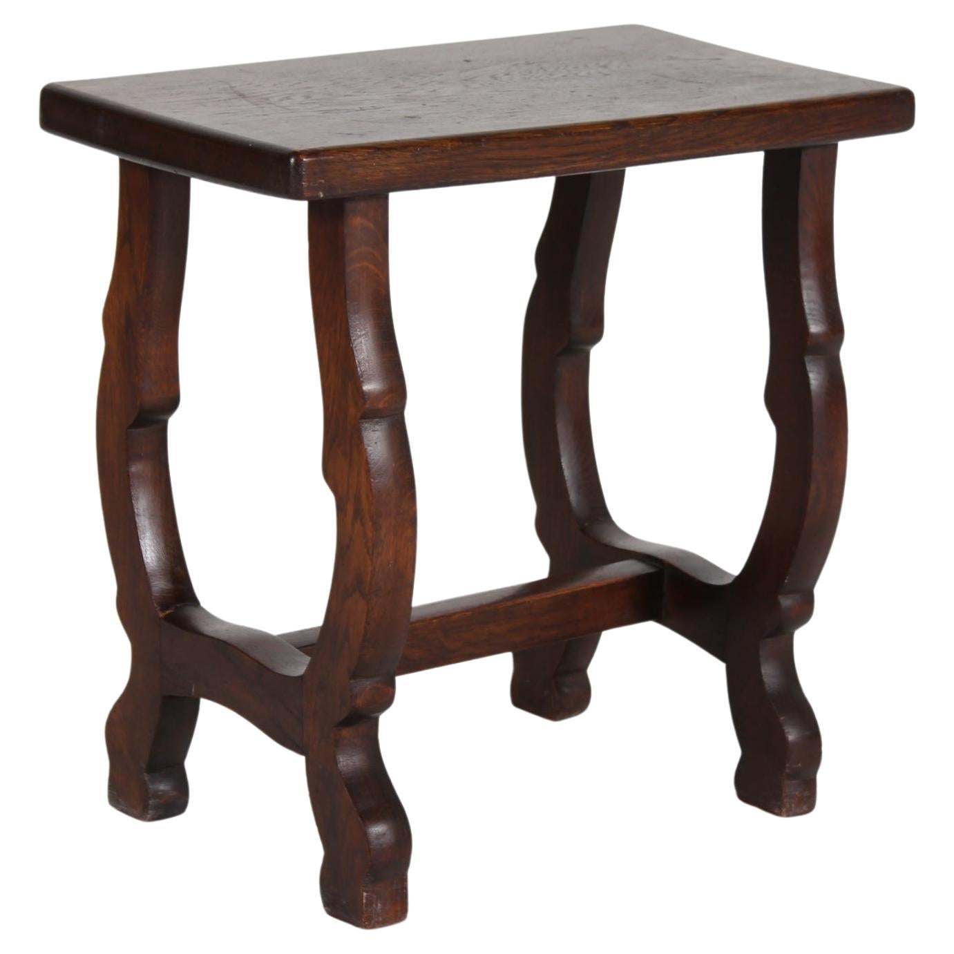 Petite table d'appoint vintage Brutalist Barok danoise en chêne massif teinté foncé années 1940