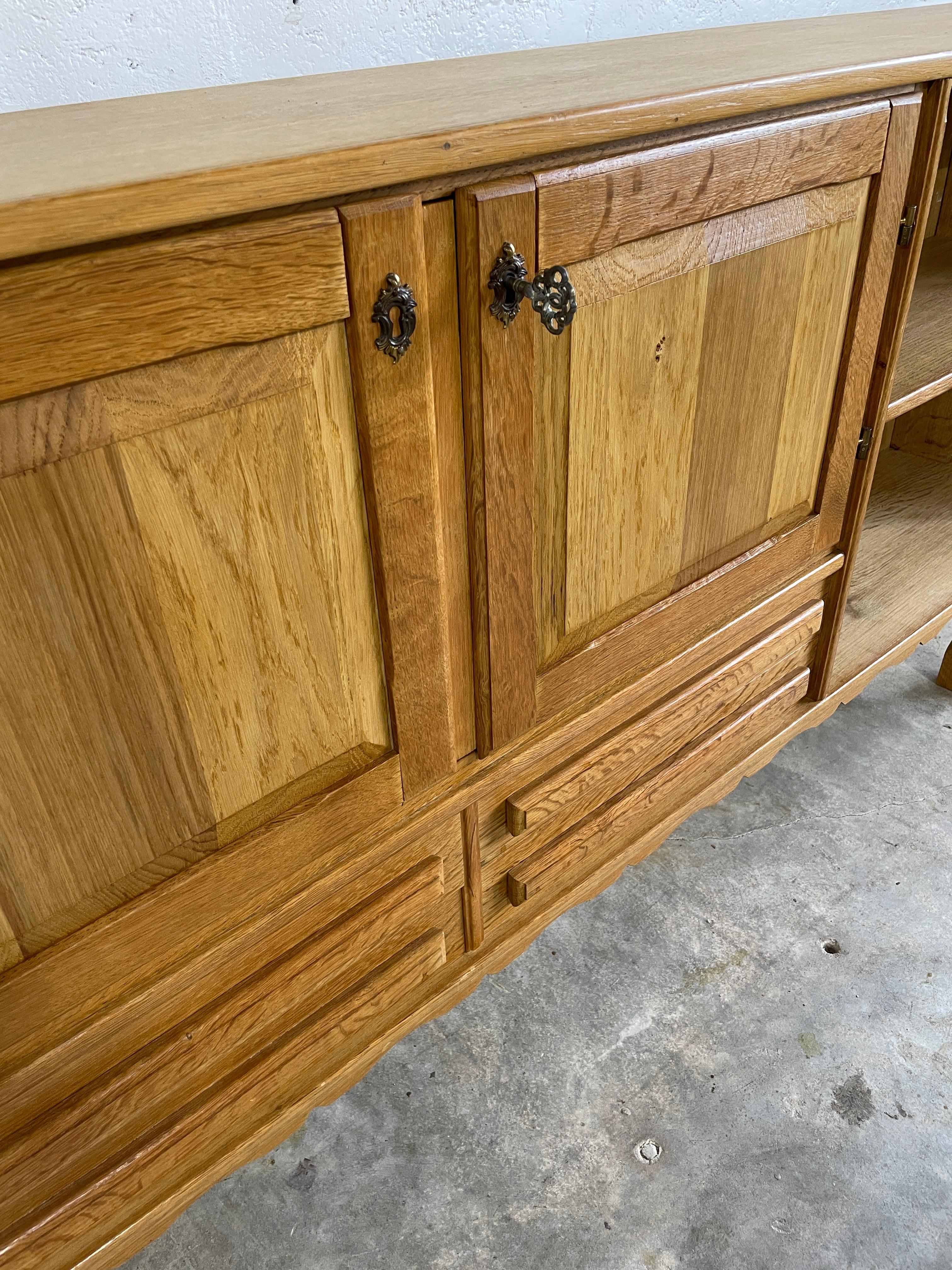 Quercia Danish Brutalist Oak Console or Credenza Henning Kjaernulf in vendita