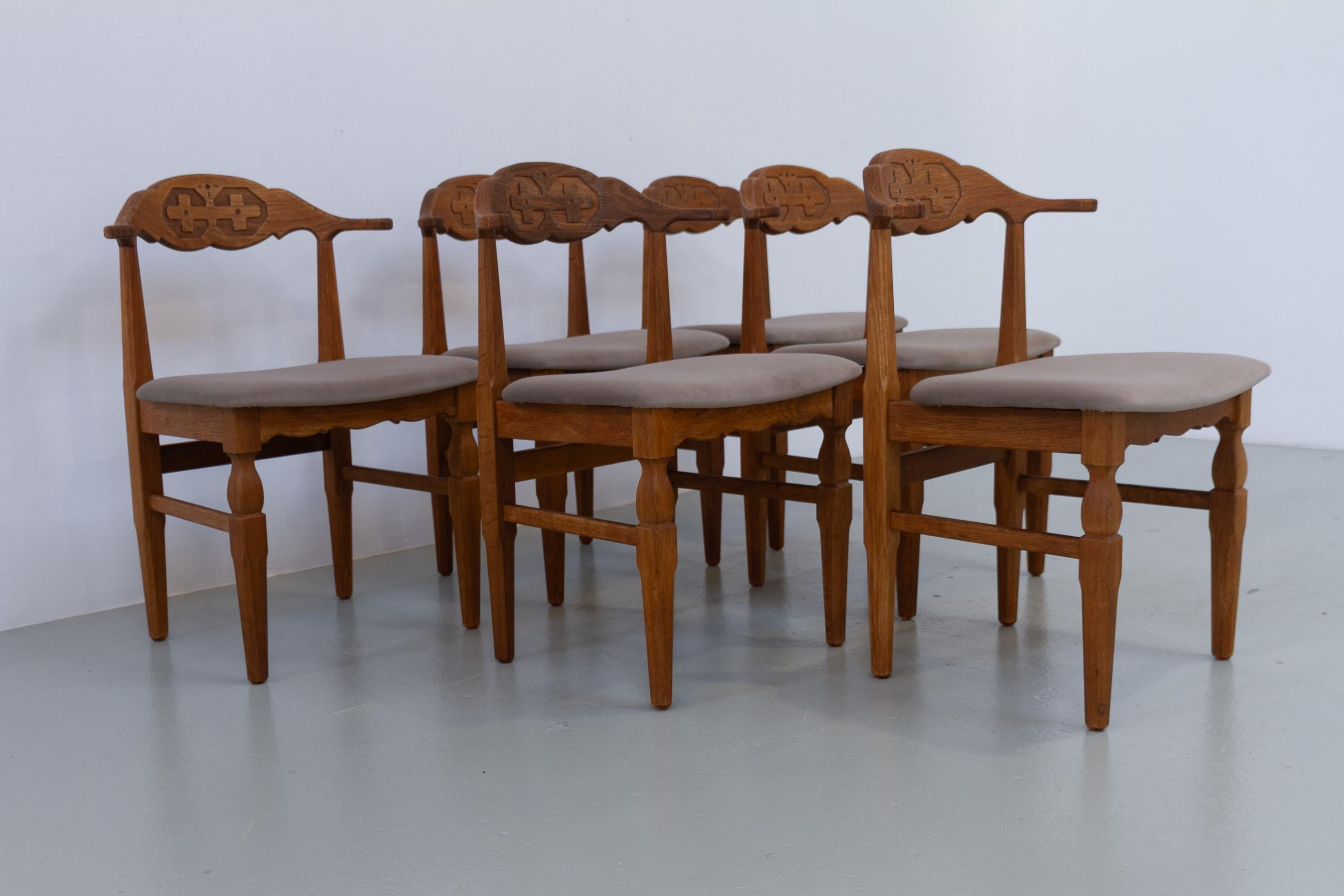 Danish Brutalist Oak Dining Chairs by Henning Kjærnulf, 1960s. Set of 6. For Sale 3