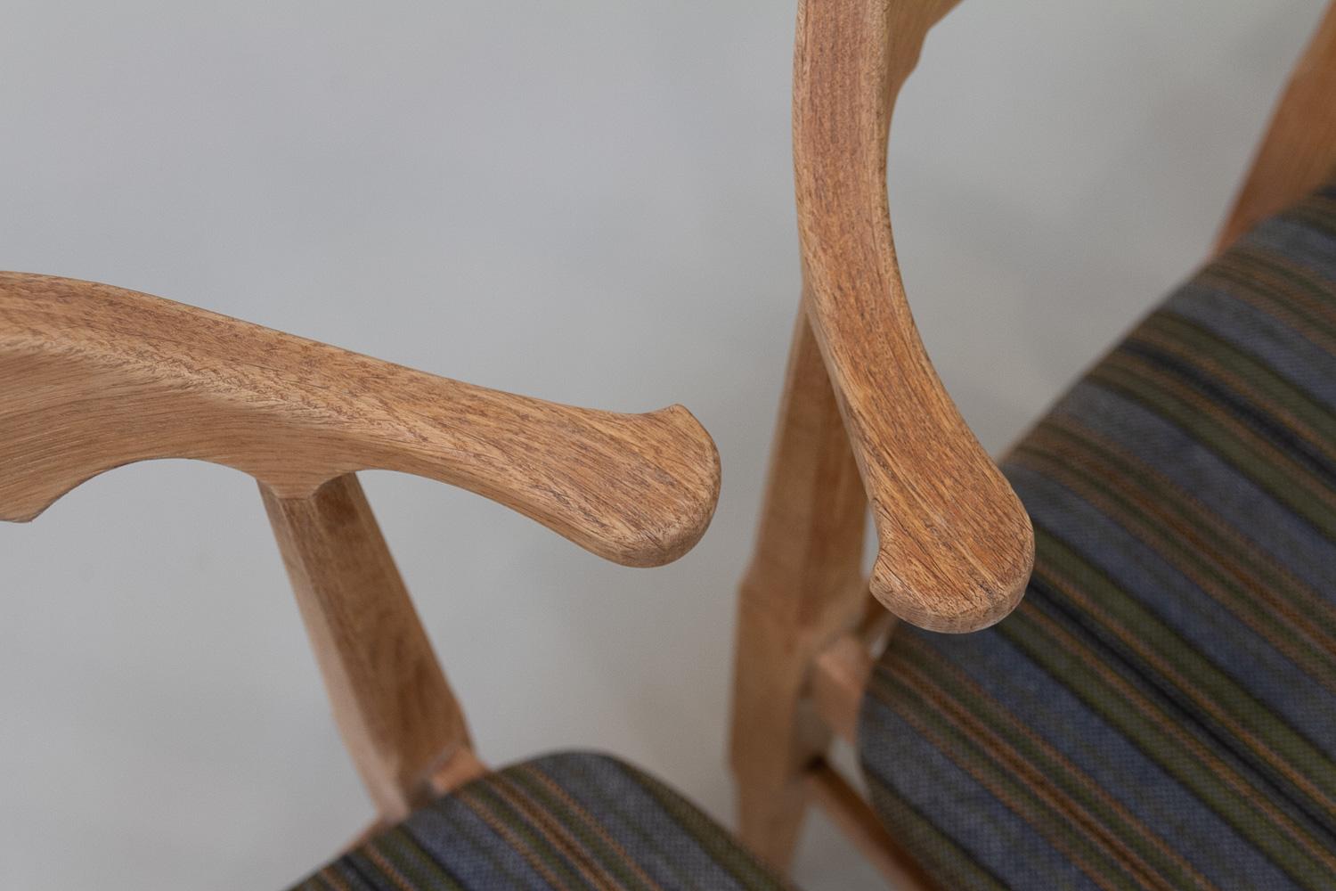 Sedie da pranzo danesi brutaliste in Oak di Henning Kjærnulf, anni '70. Set di 6 pezzi. in vendita 8